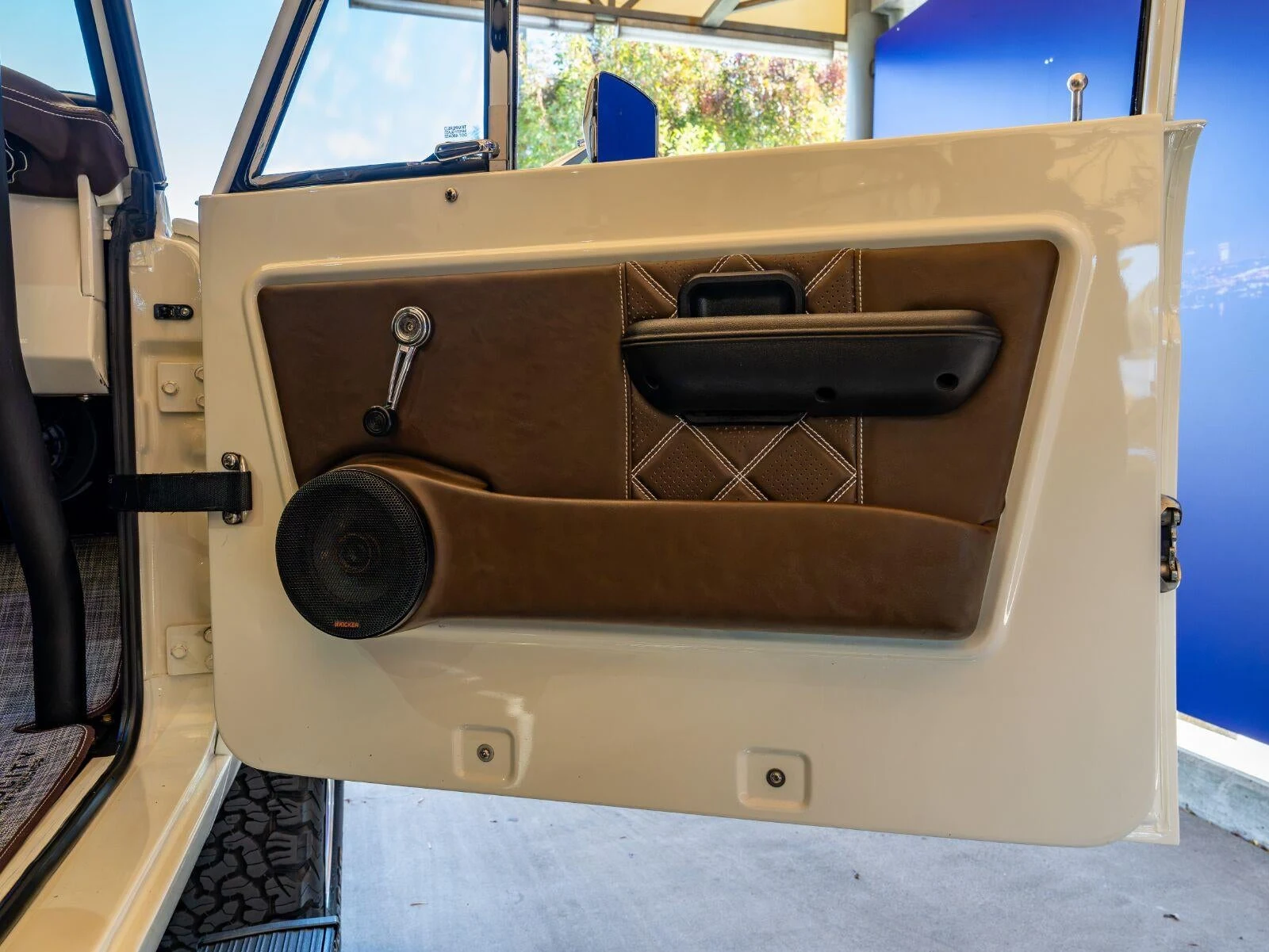 1977 Ford Bronco Velocity Signature Series (1st Generation), 17/20