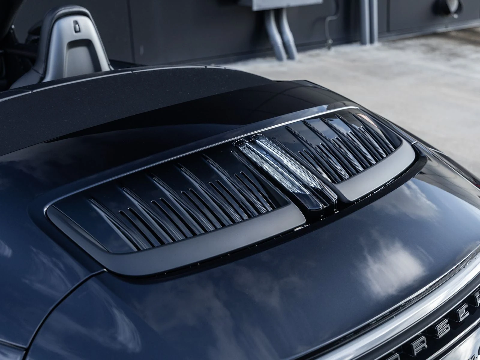 2026 Porsche 911 Carrera 4 GTS Cabriolet (992.2), 18/20