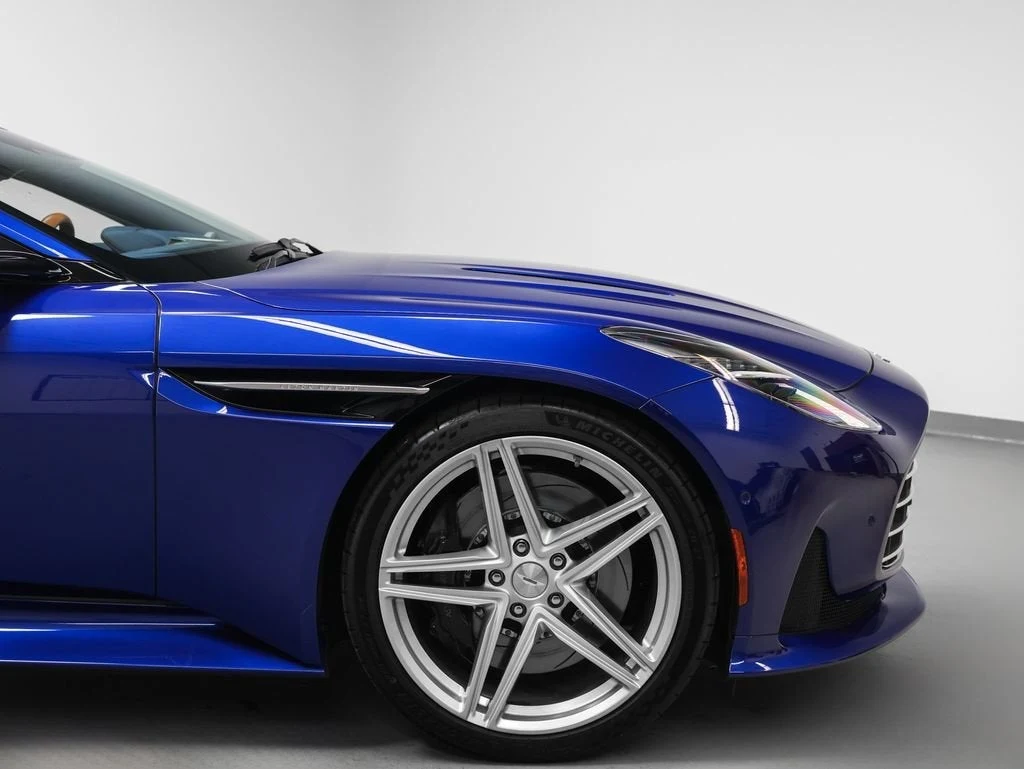 2024 Aston Martin DB12 Coupé, 12/20