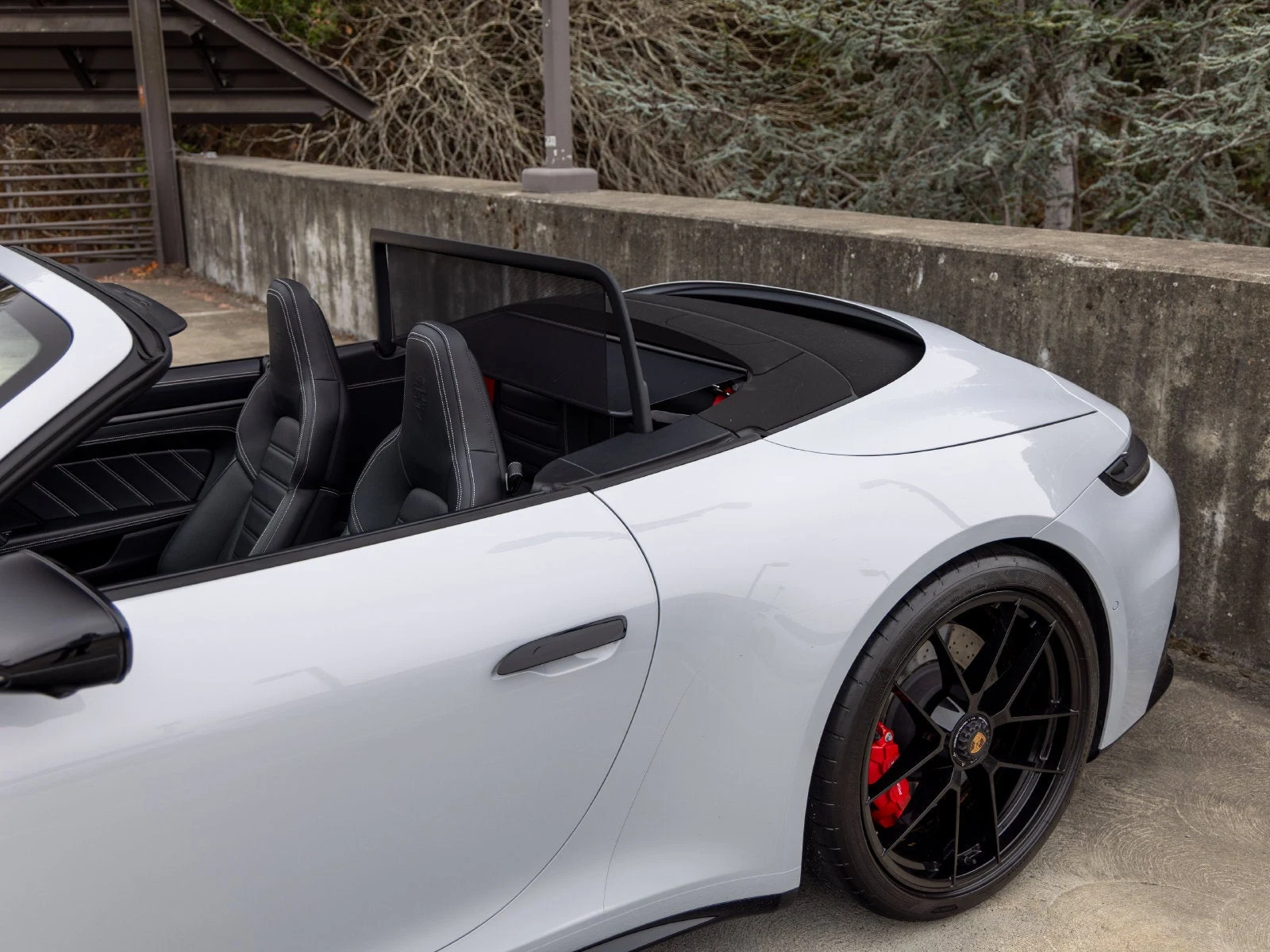 2025 Porsche 911 Carrera GTS Cabriolet (992.2), 19/20