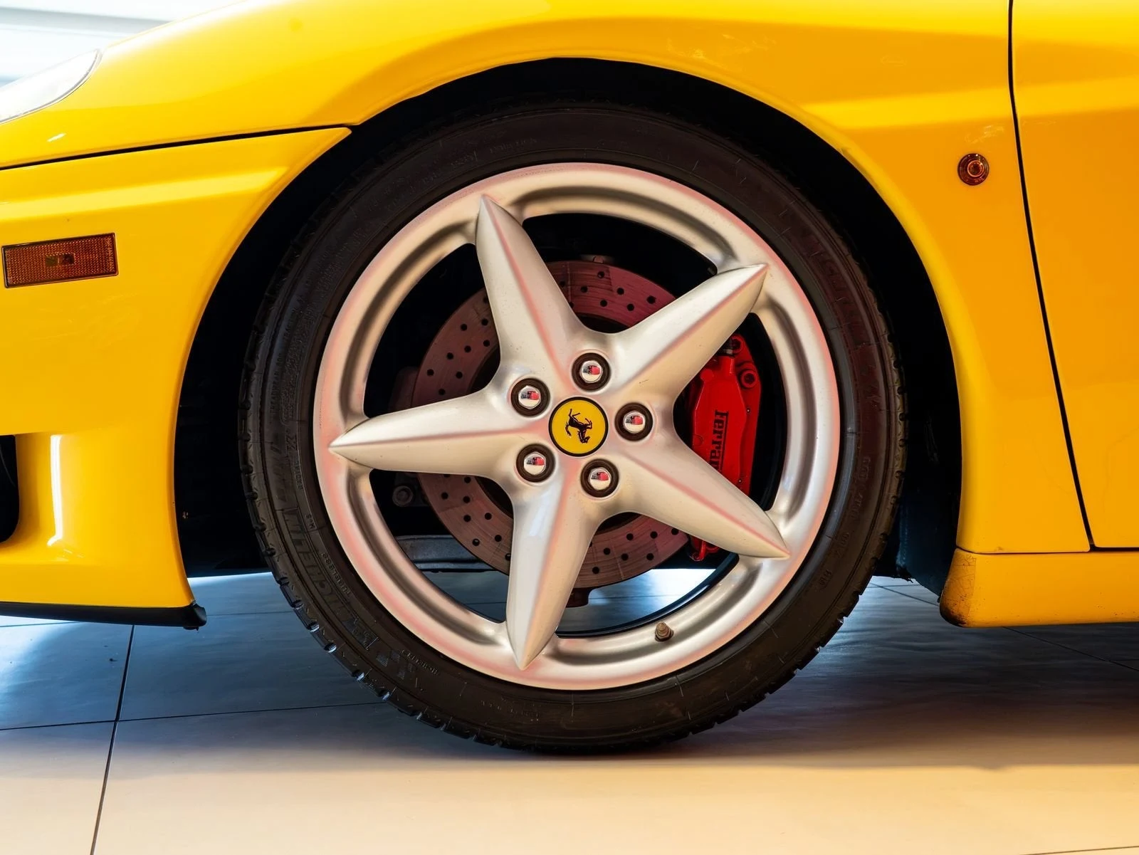 2001 Ferrari 360 Modena Berlinetta, 3/20