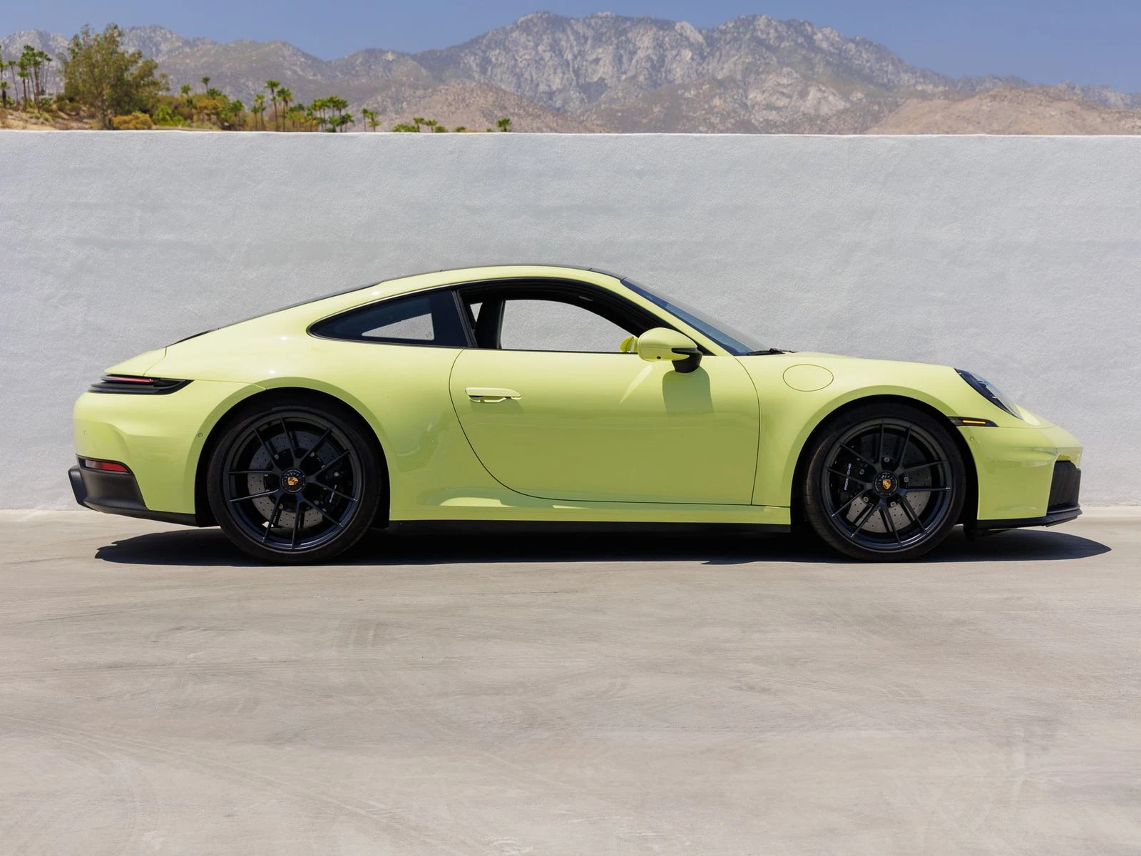 2025 Porsche 911 Carrera GTS (992.2), 8/20