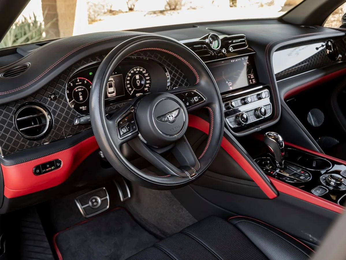 2025 Bentley Bentayga S Black Edition, 18/20
