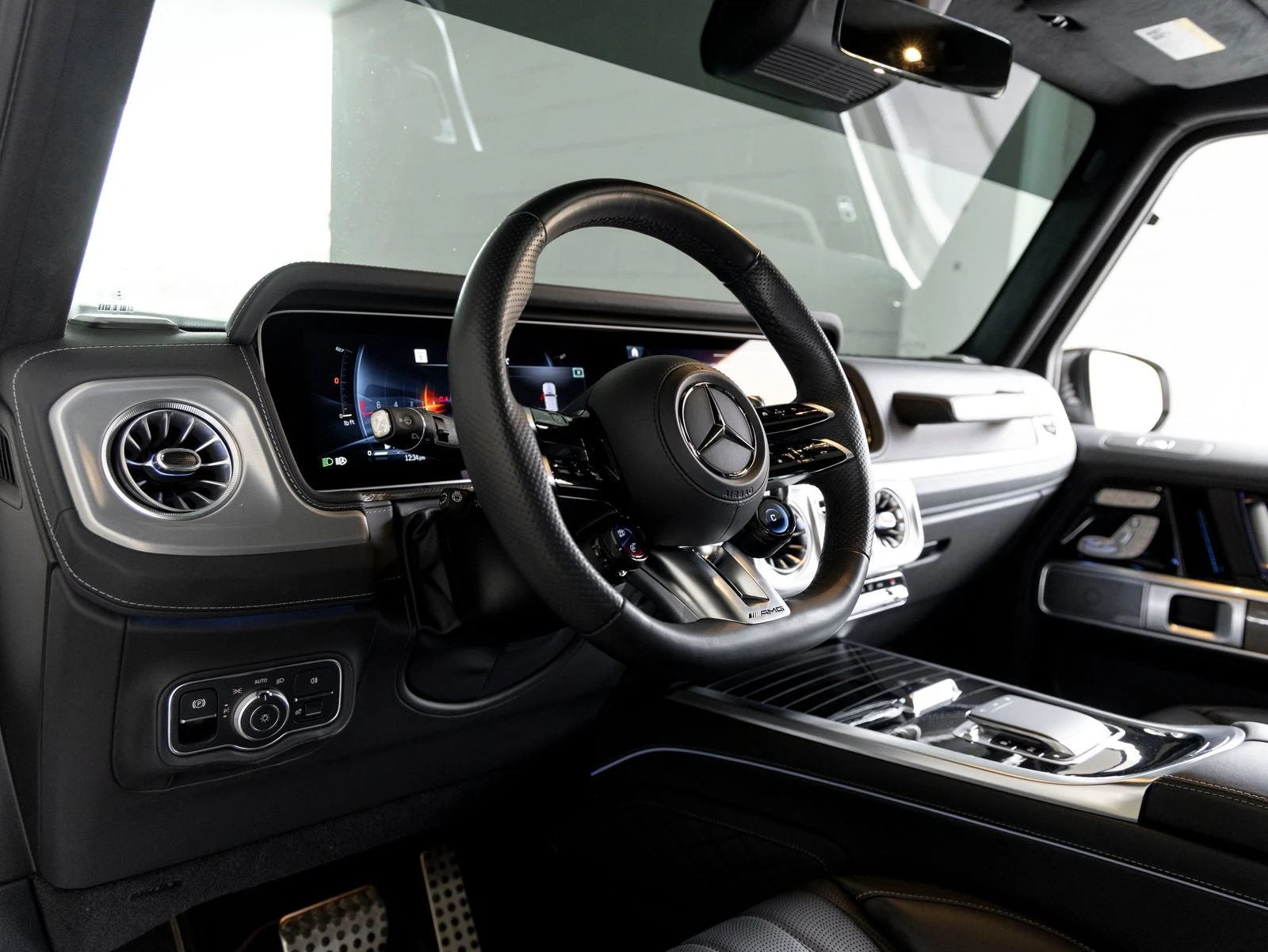 2025 Mercedes-Benz AMG G 63 (W465), 13/20