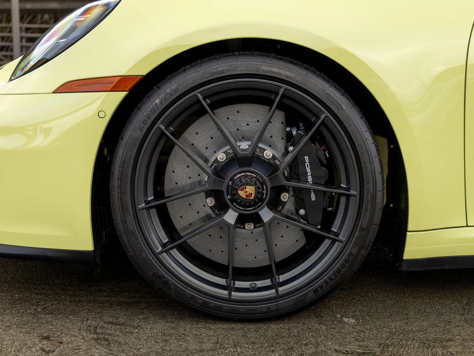 2025 Porsche 911 Carrera GTS (992.2), 12/20