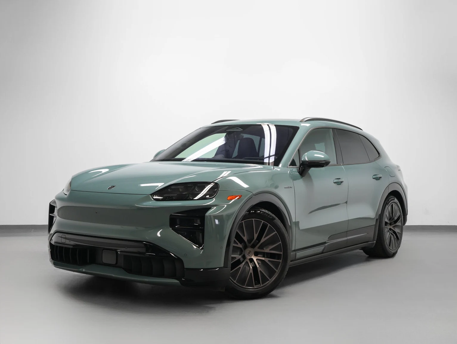 Porsche Cayenne Turbo Electric (E4) · Mystic Green Metallic · Indigo Auto Group