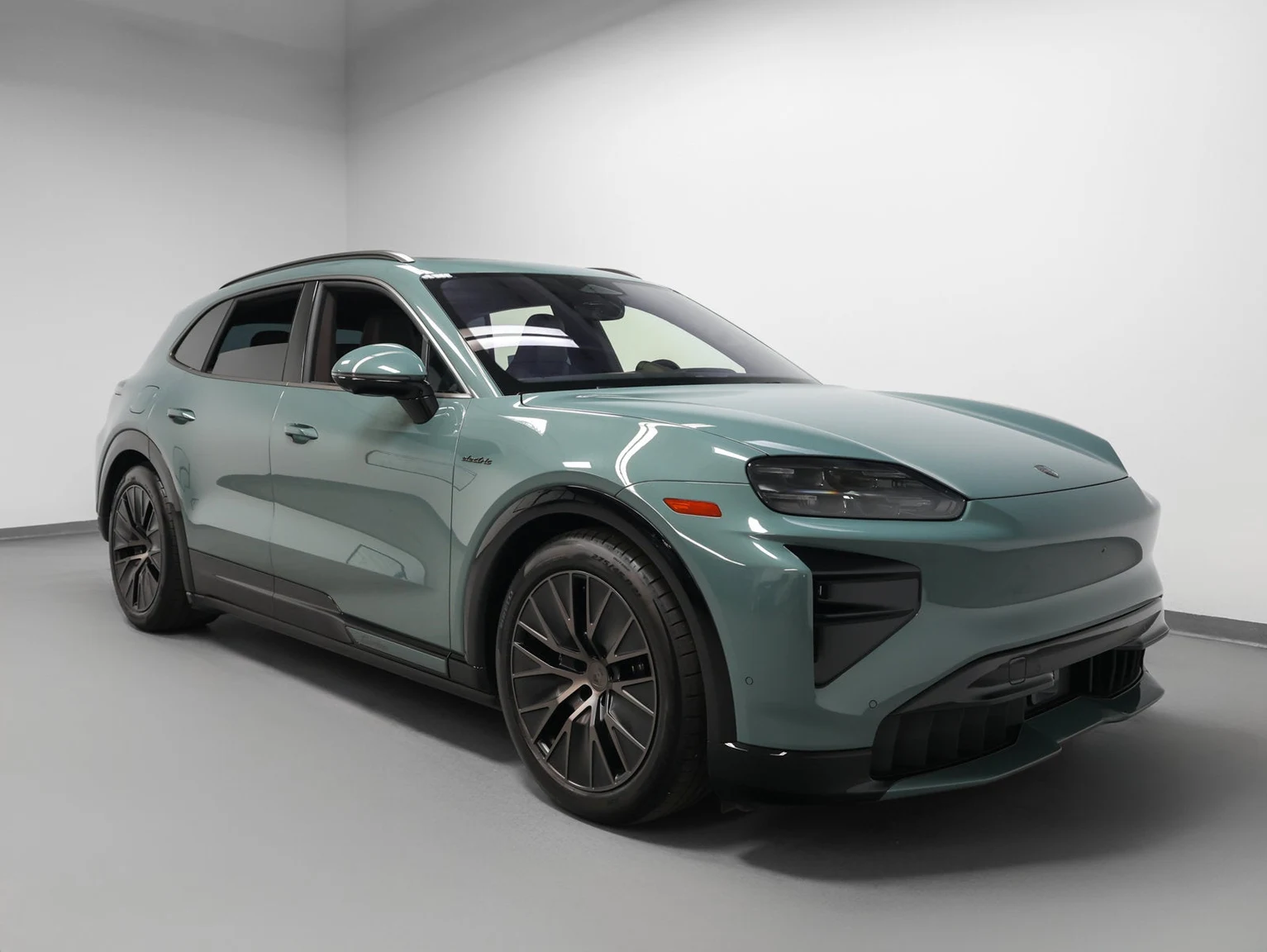 2026 Porsche Cayenne Turbo Electric (E4), 9/20