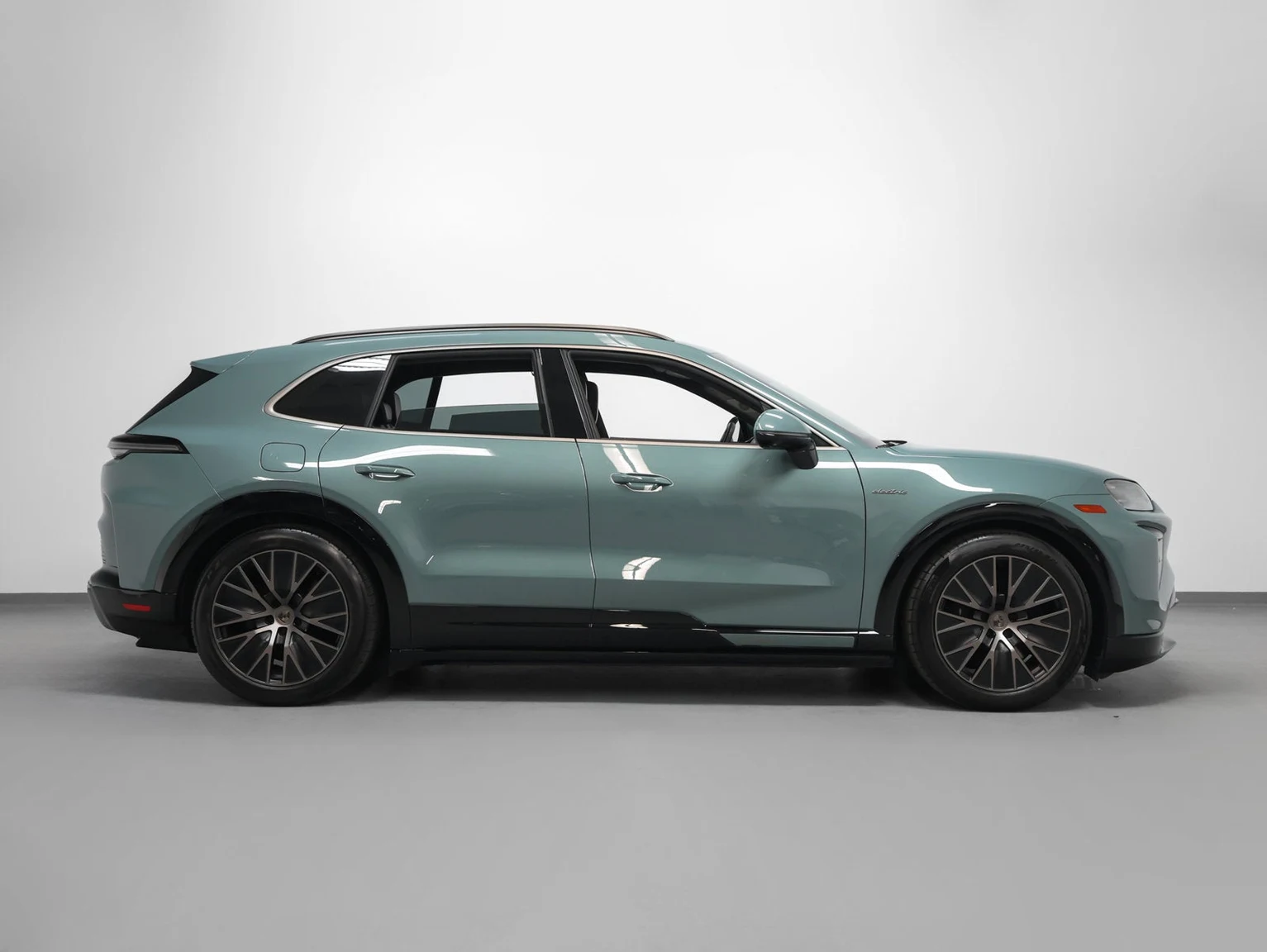 2026 Porsche Cayenne Turbo Electric (E4), 12/20