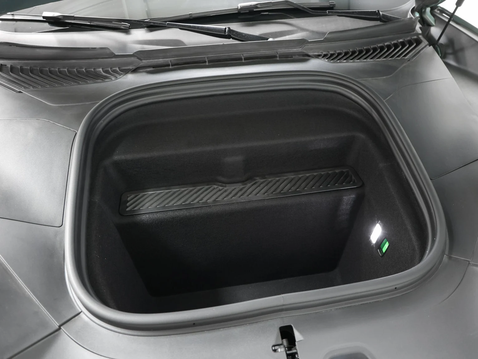 2026 Porsche Cayenne Turbo Electric (E4), 19/20