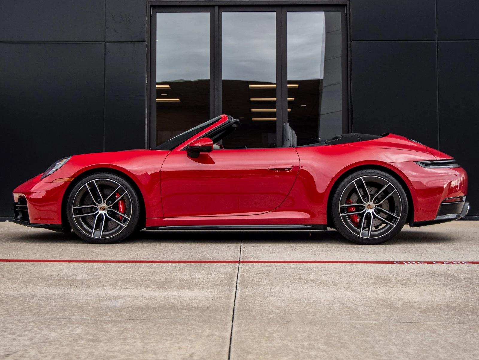 2026 Porsche 911 (992.2) Carrera S Cabriolet, 2/20