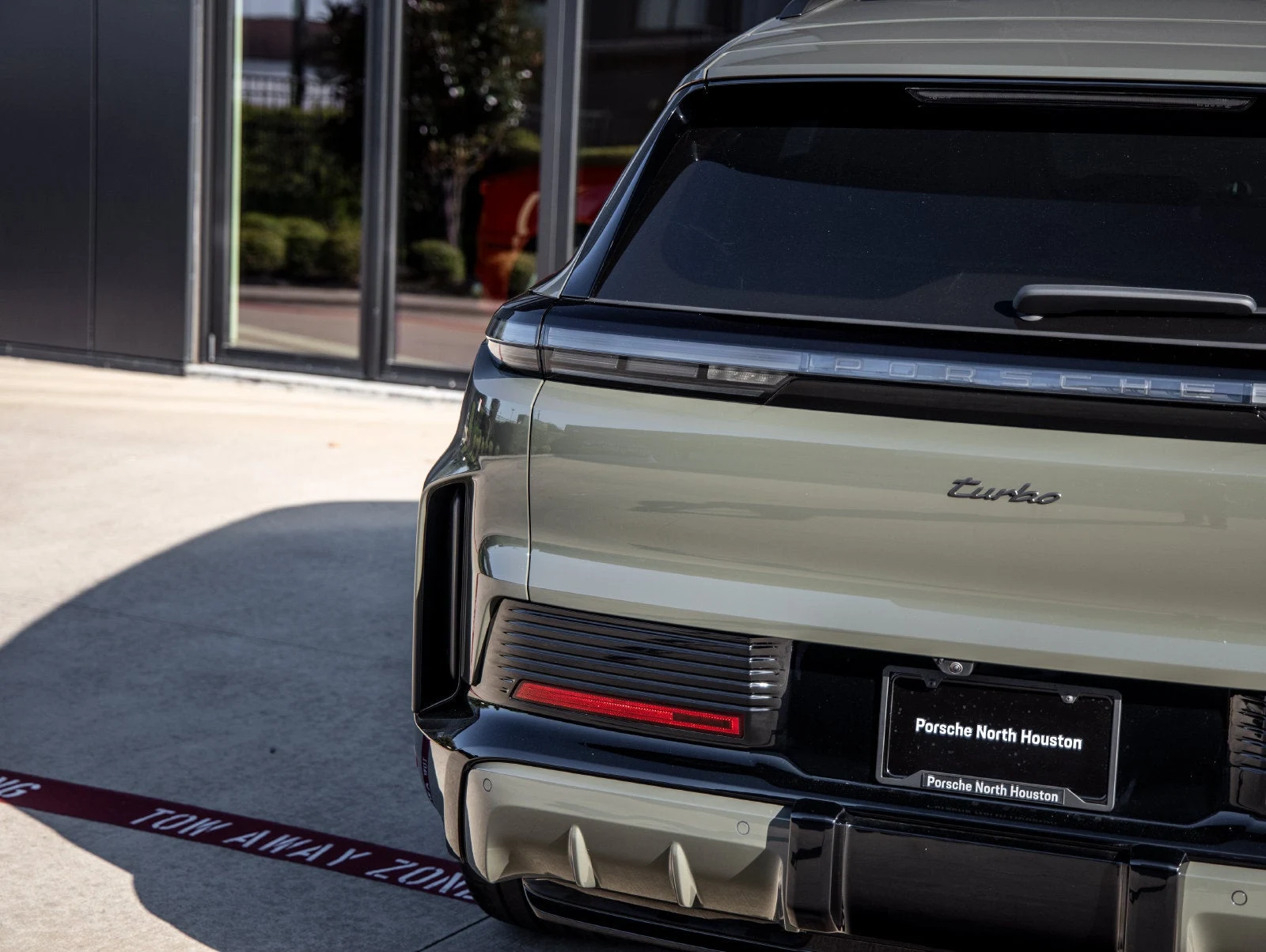2026 Porsche Cayenne Turbo Electric (E4), 13/20