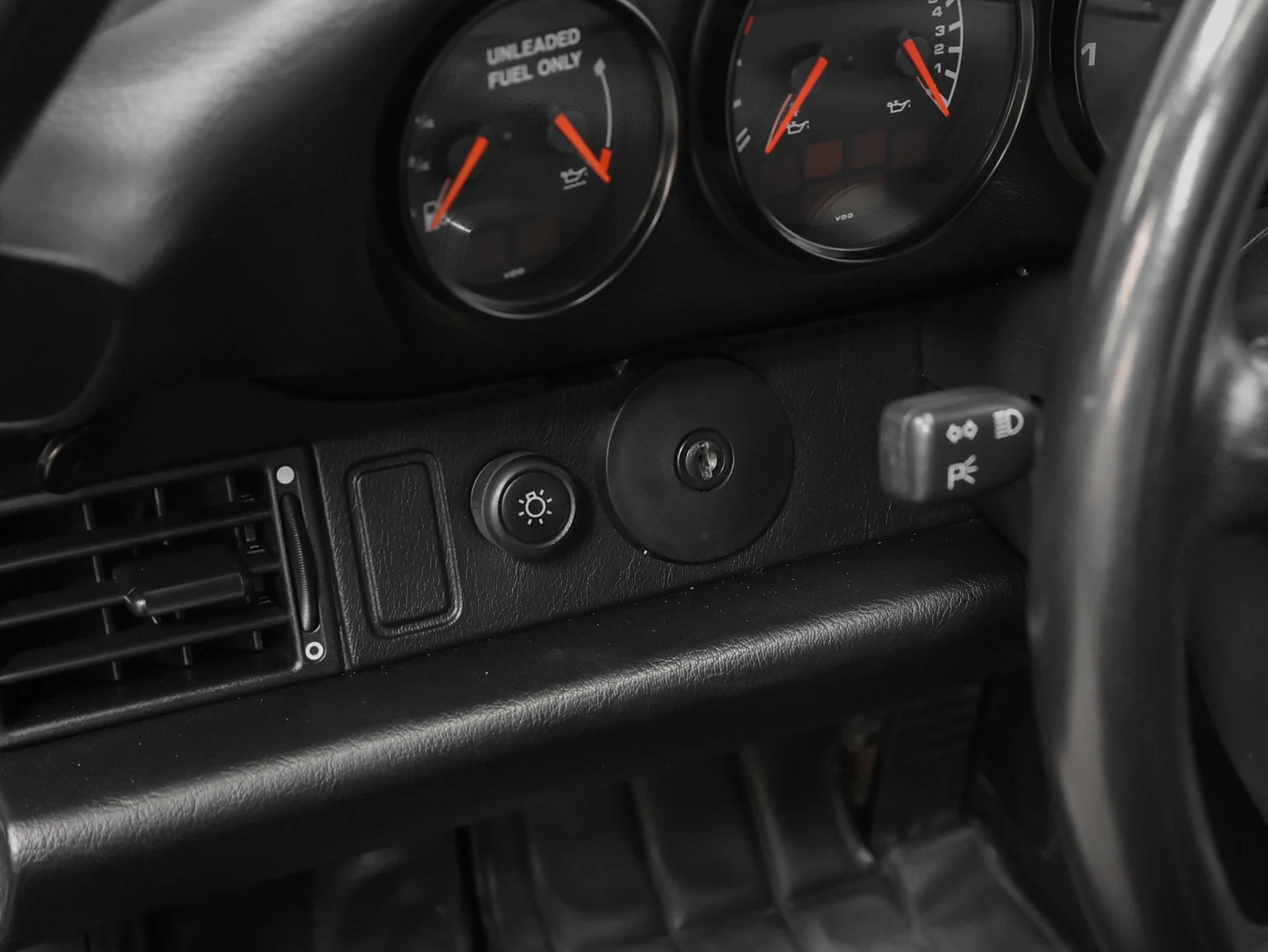 1996 Porsche 911 Carrera 4S (993), 15/20