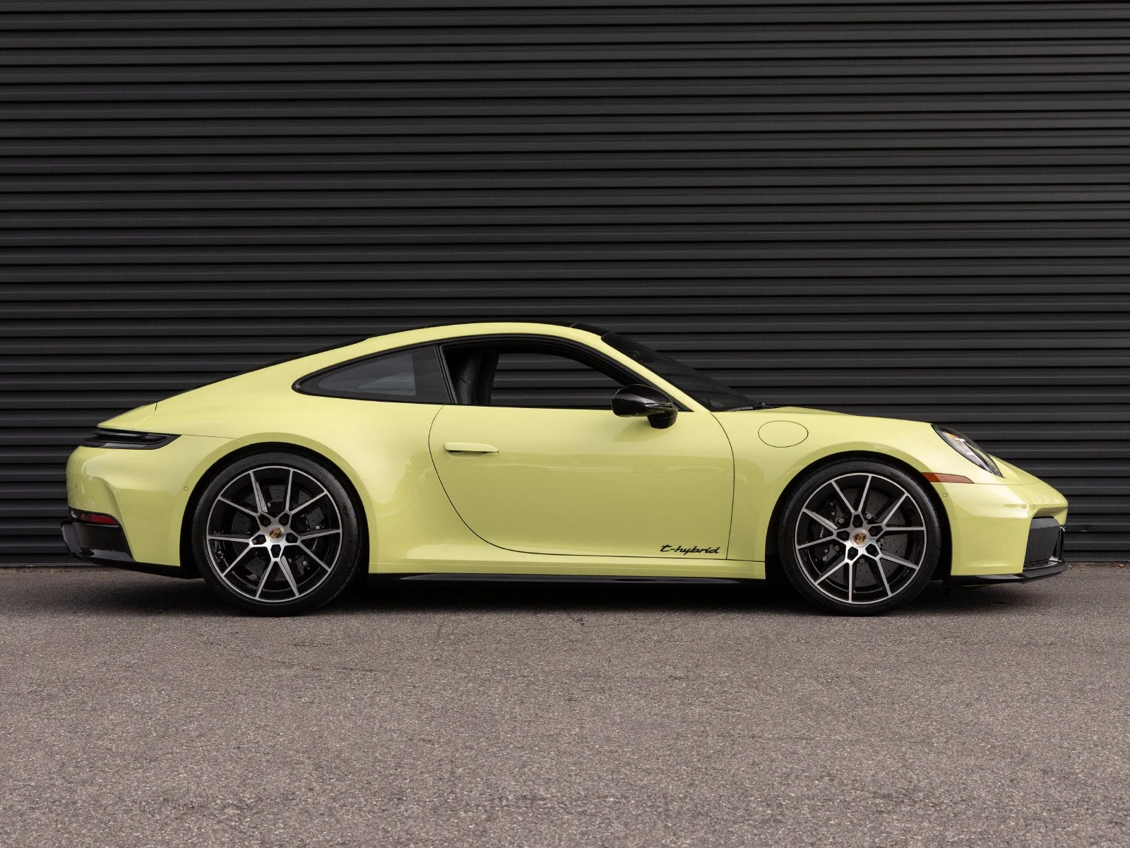 2025 Porsche 911 Carrera 4 GTS (992.2), 8/20