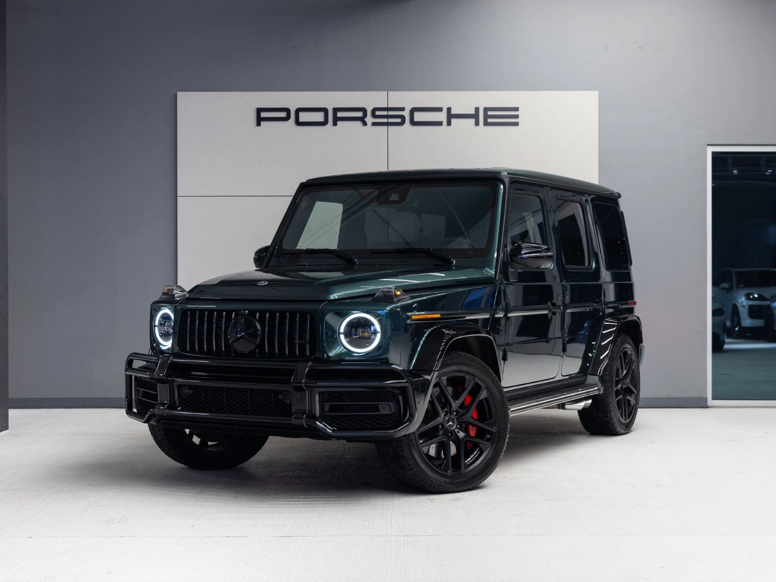 Mercedes-Benz AMG G 63 (W463 2nd Generation) · Jade Green Metallic · Indigo Auto Group