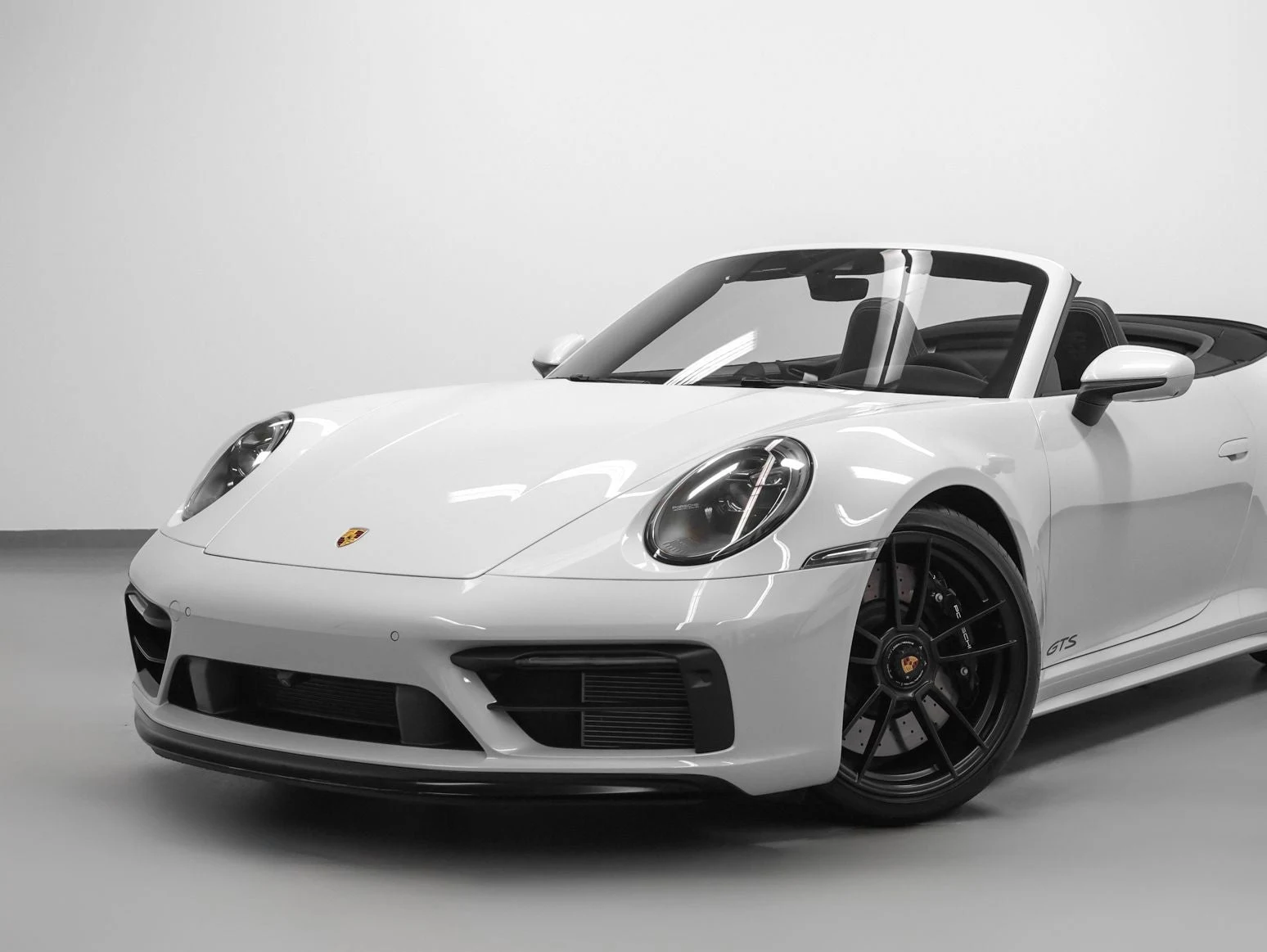 2023 Porsche 911 Carrera GTS Cabriolet (992.1), 6/20