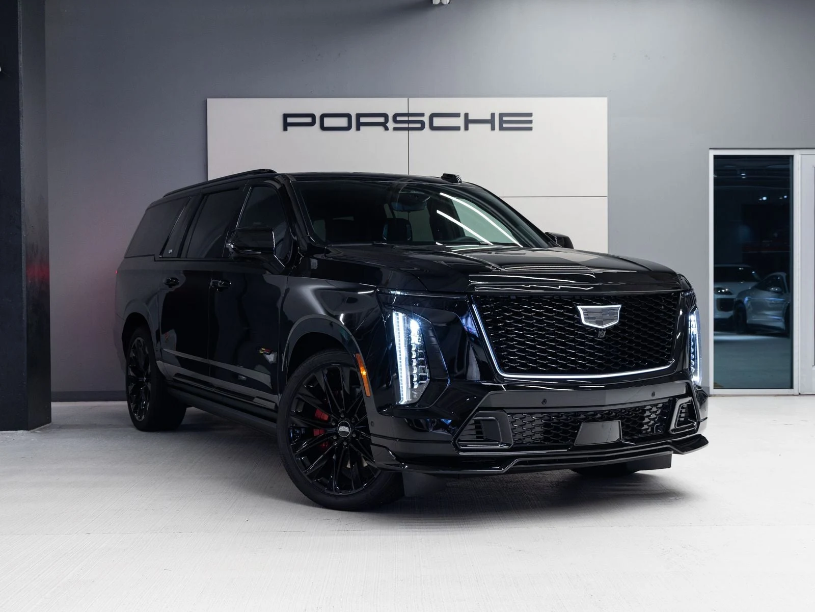 2026 Cadillac Escalade ESV V-Series, 9/20