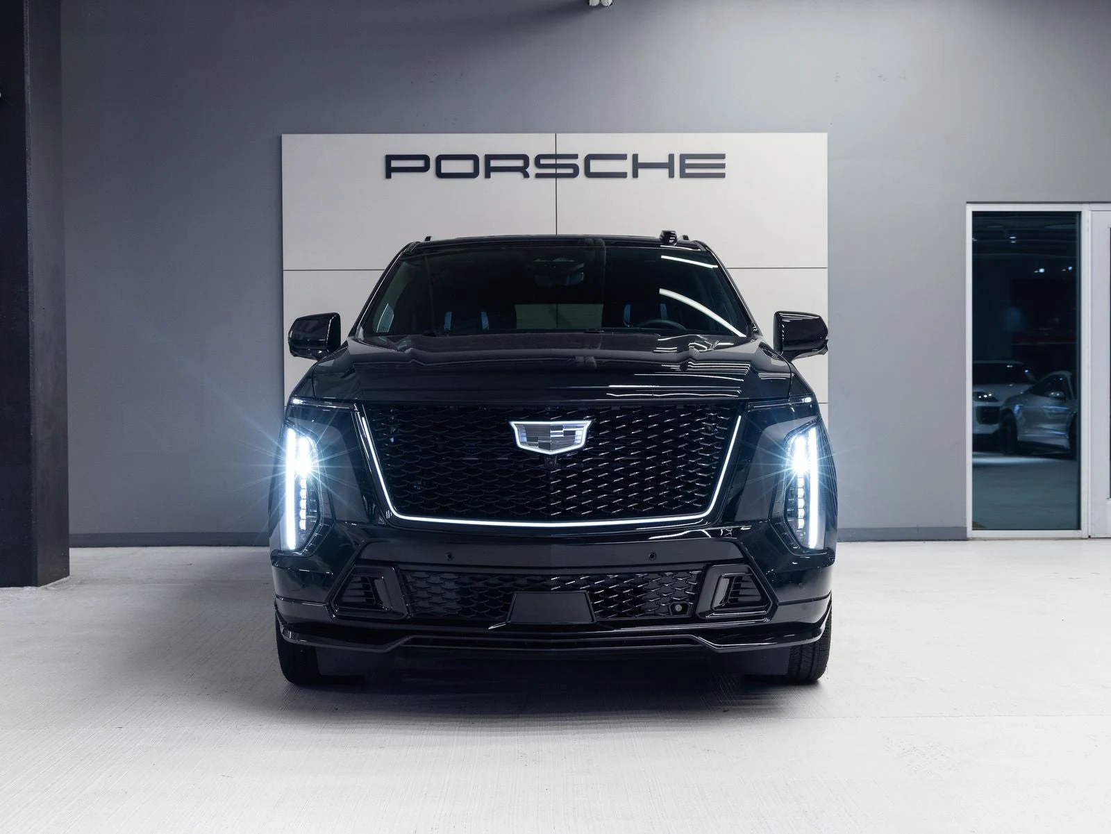 2026 Cadillac Escalade ESV V-Series, 10/20