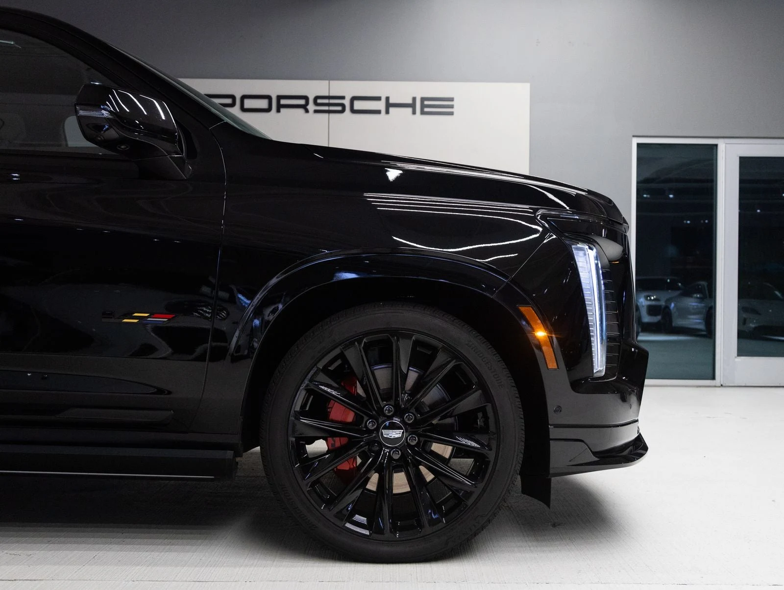 2026 Cadillac Escalade ESV V-Series, 11/20