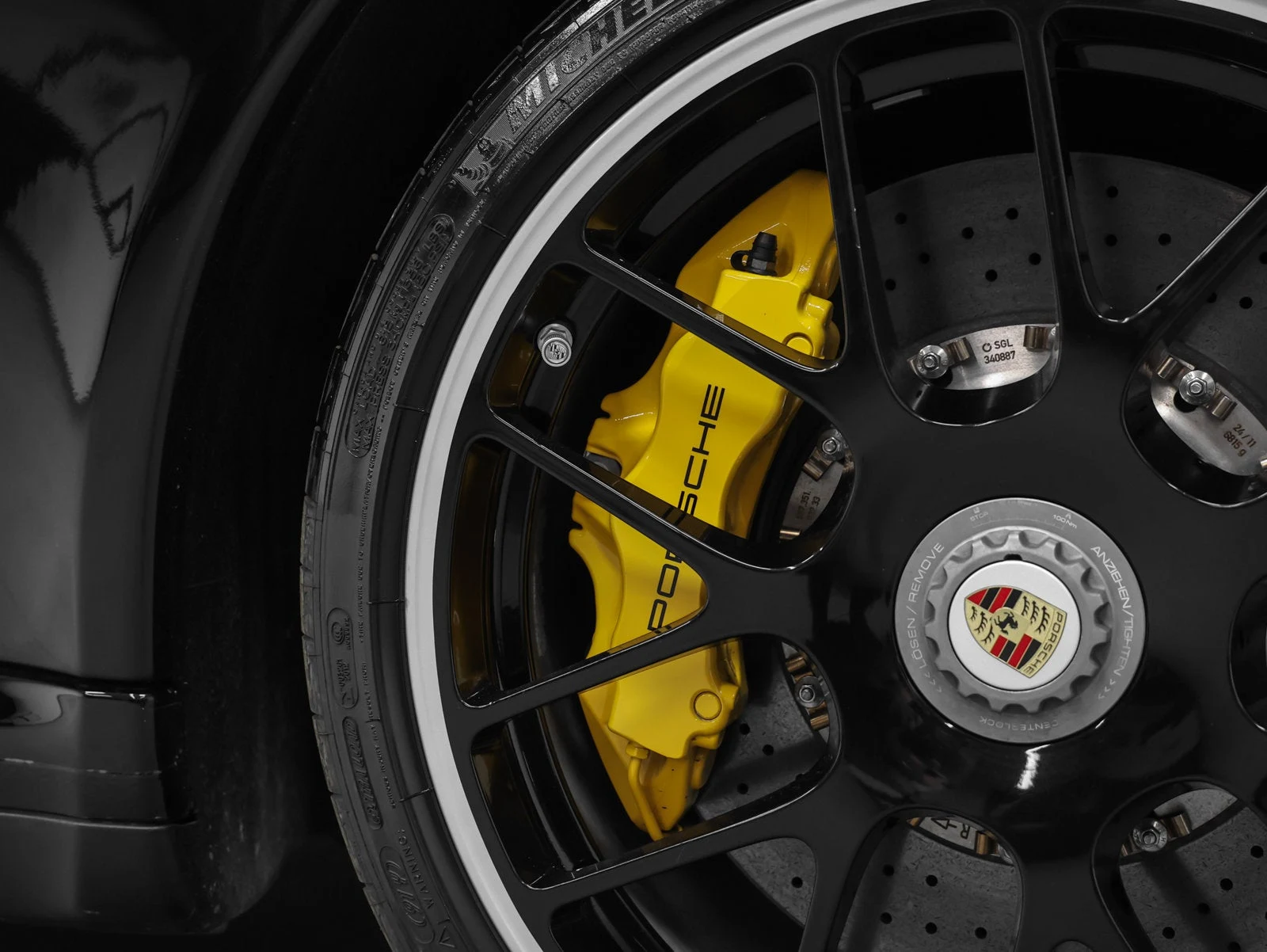 2012 Porsche 911 Turbo S (997.2), 18/20