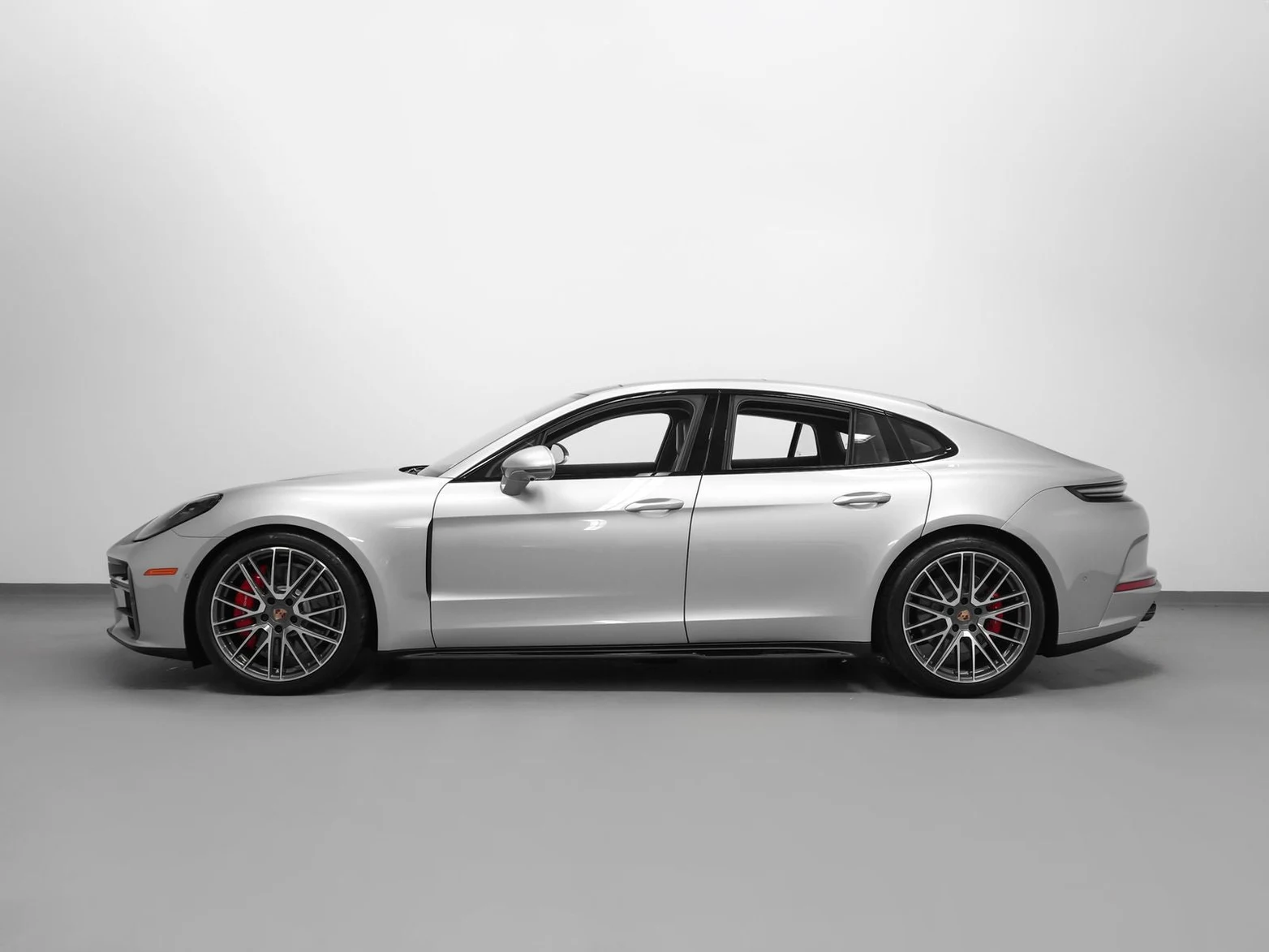 2026 Porsche Panamera GTS (976), 2/20