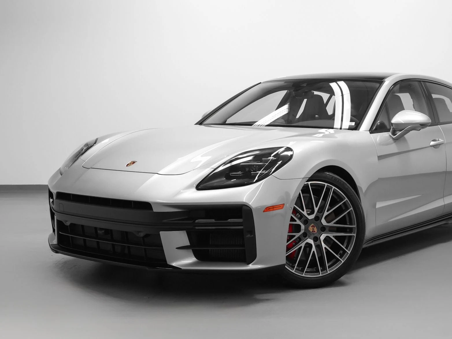 2026 Porsche Panamera GTS (976), 6/20