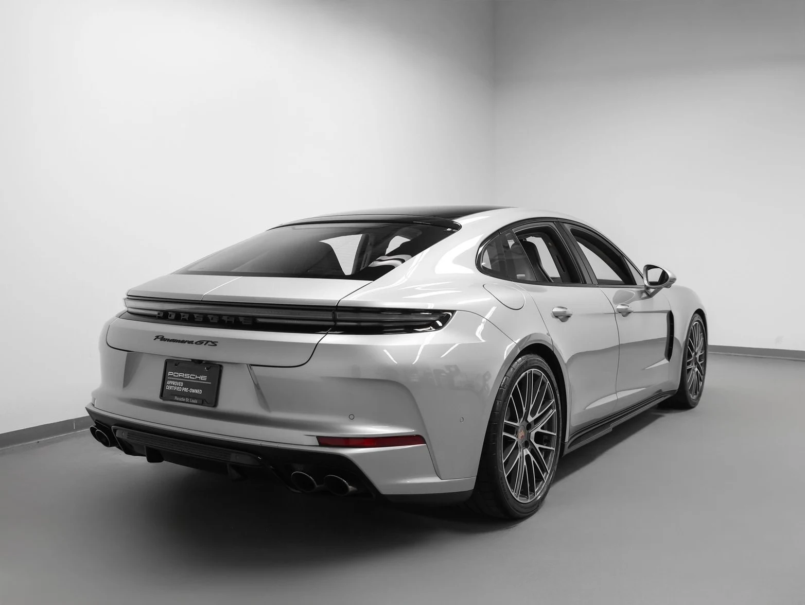 2026 Porsche Panamera GTS (976), 11/20