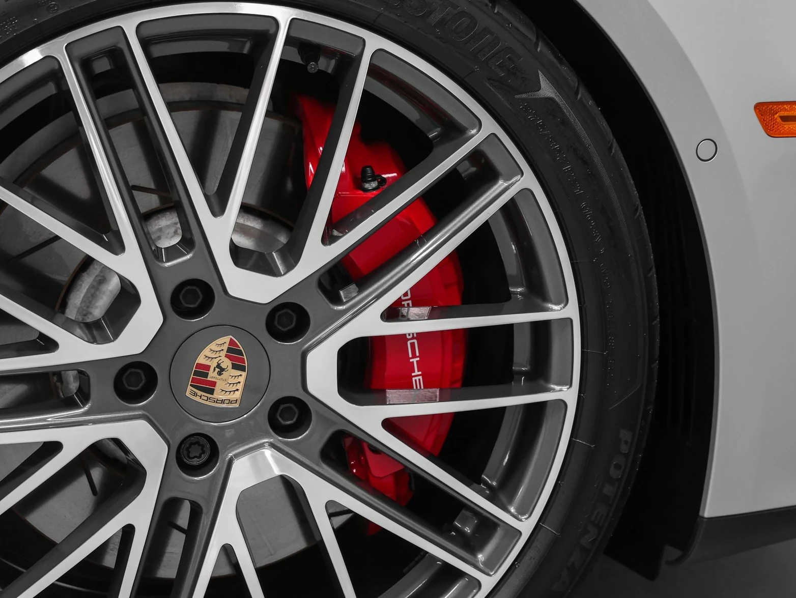 2026 Porsche Panamera GTS (976), 17/20