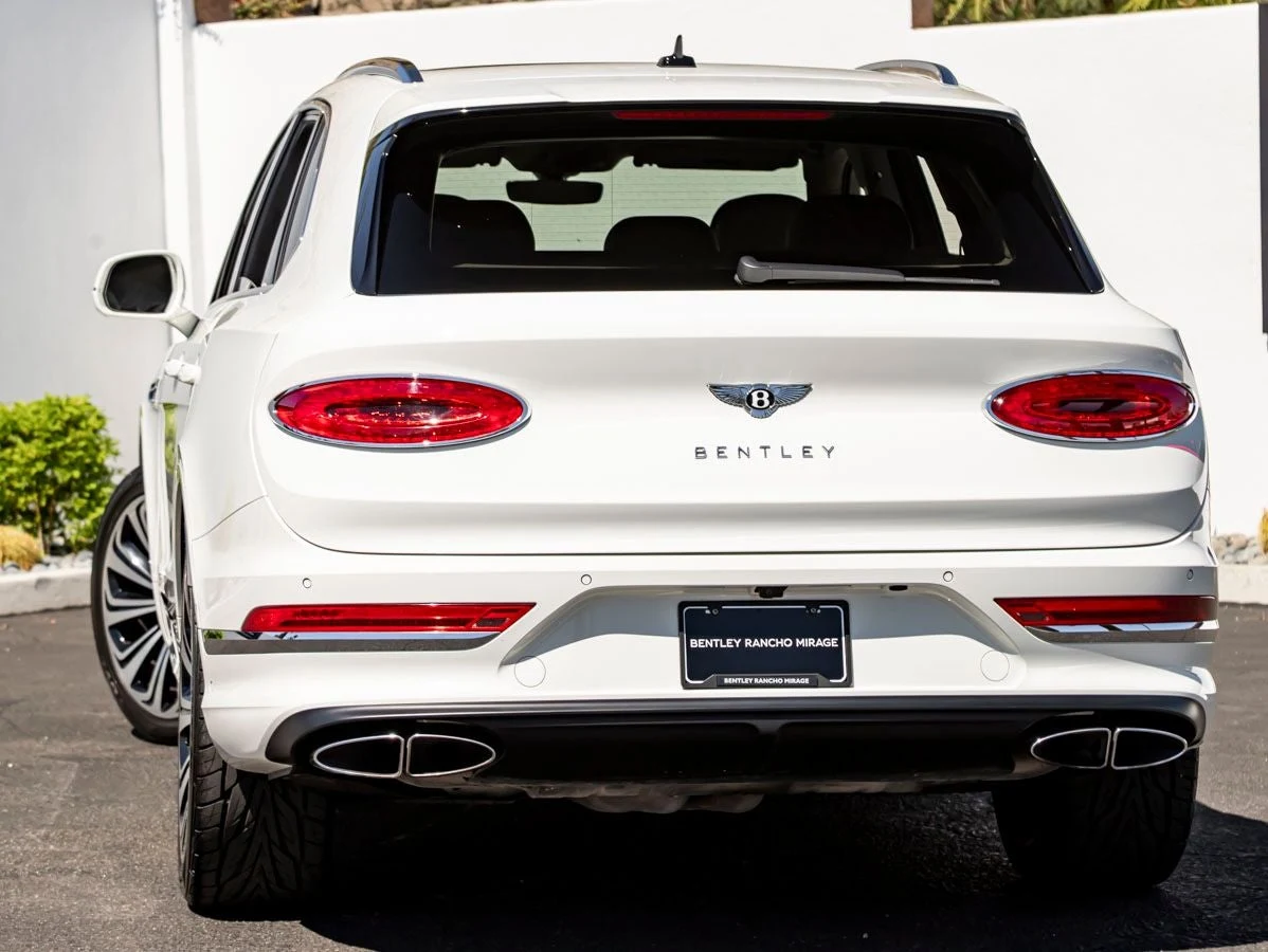 2024 Bentley Bentayga Azure V8, 3/20