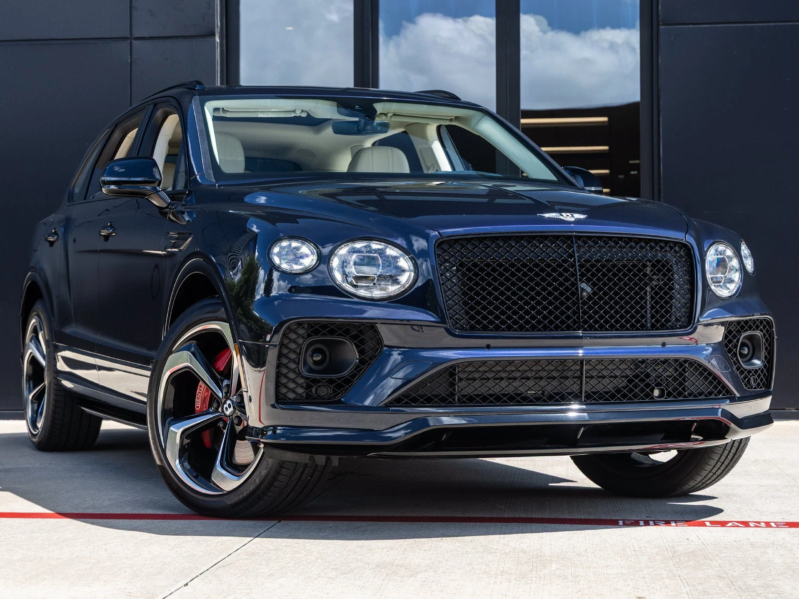 2023 Bentley Bentayga S, 2/20