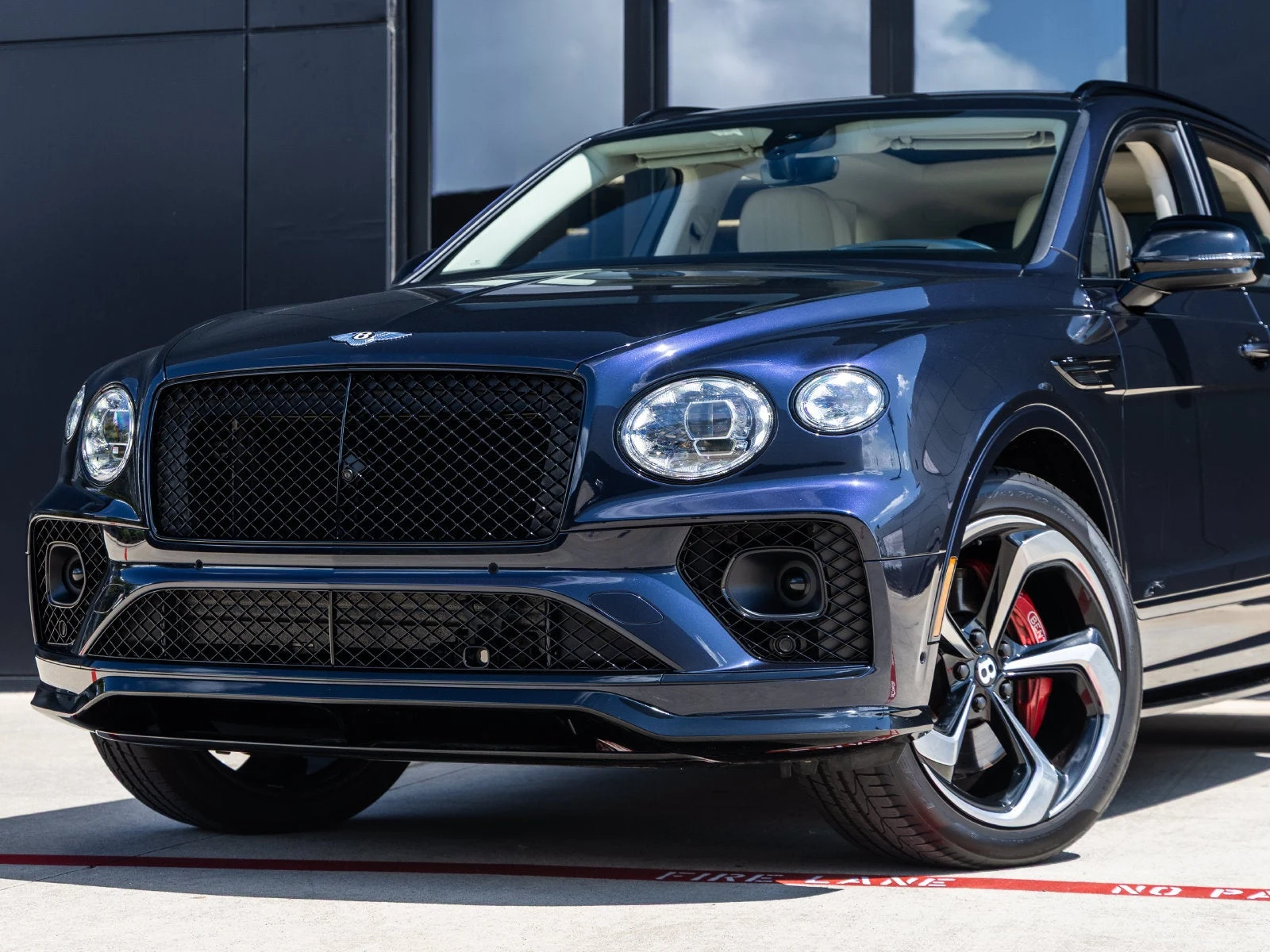 2023 Bentley Bentayga S, 3/20
