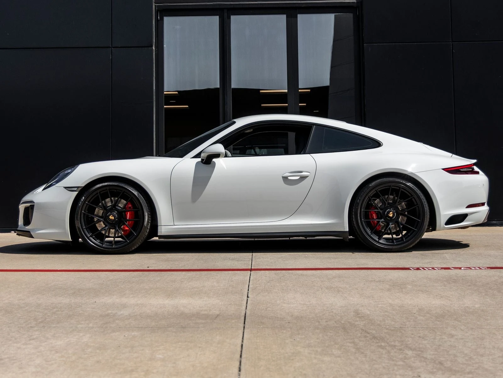 2018 Porsche 911 Carrera 4 GTS (991.2), 2/20