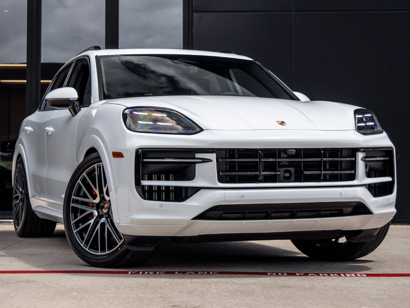 2026 Porsche Cayenne GTS (3rd Generation), 6/20