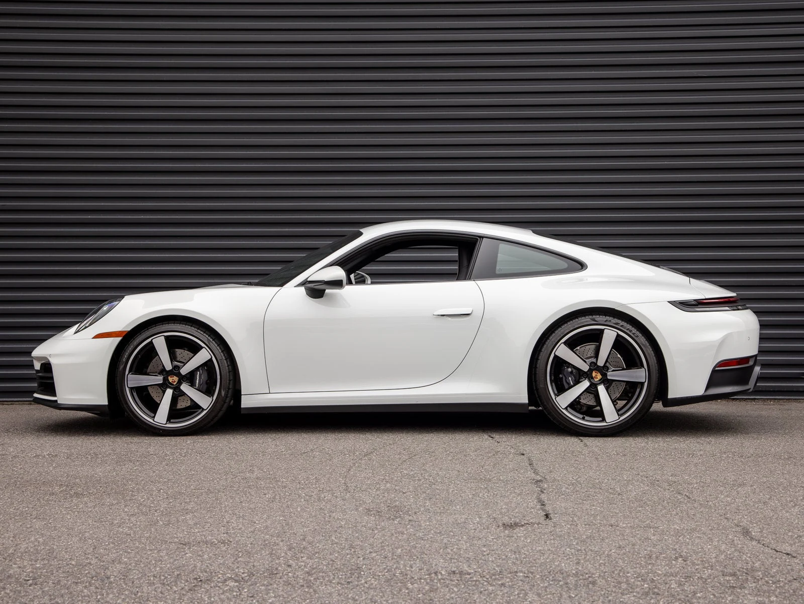 2025 Porsche 911 Carrera (992.2), 2/20