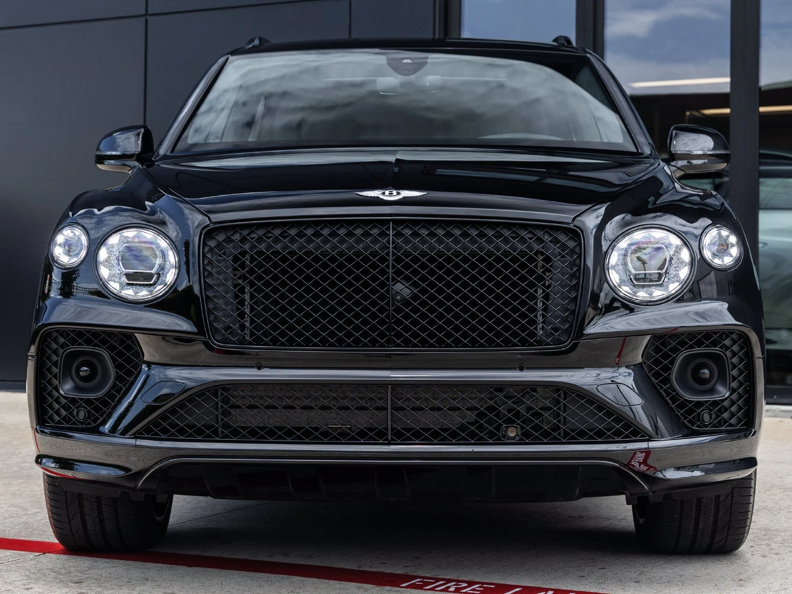 2023 Bentley Bentayga V8, 4/20