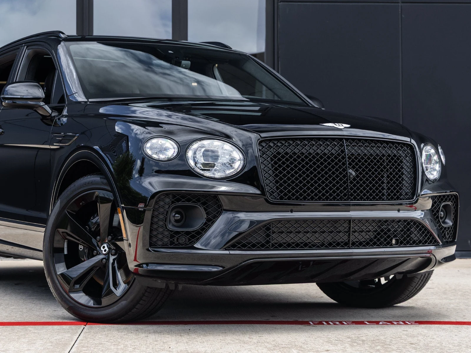 2023 Bentley Bentayga V8, 5/20