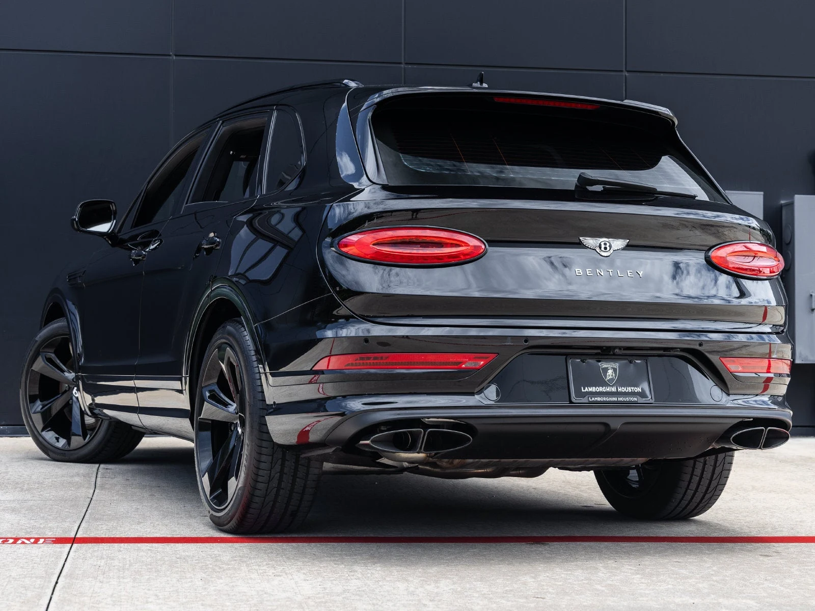 2023 Bentley Bentayga V8, 6/20