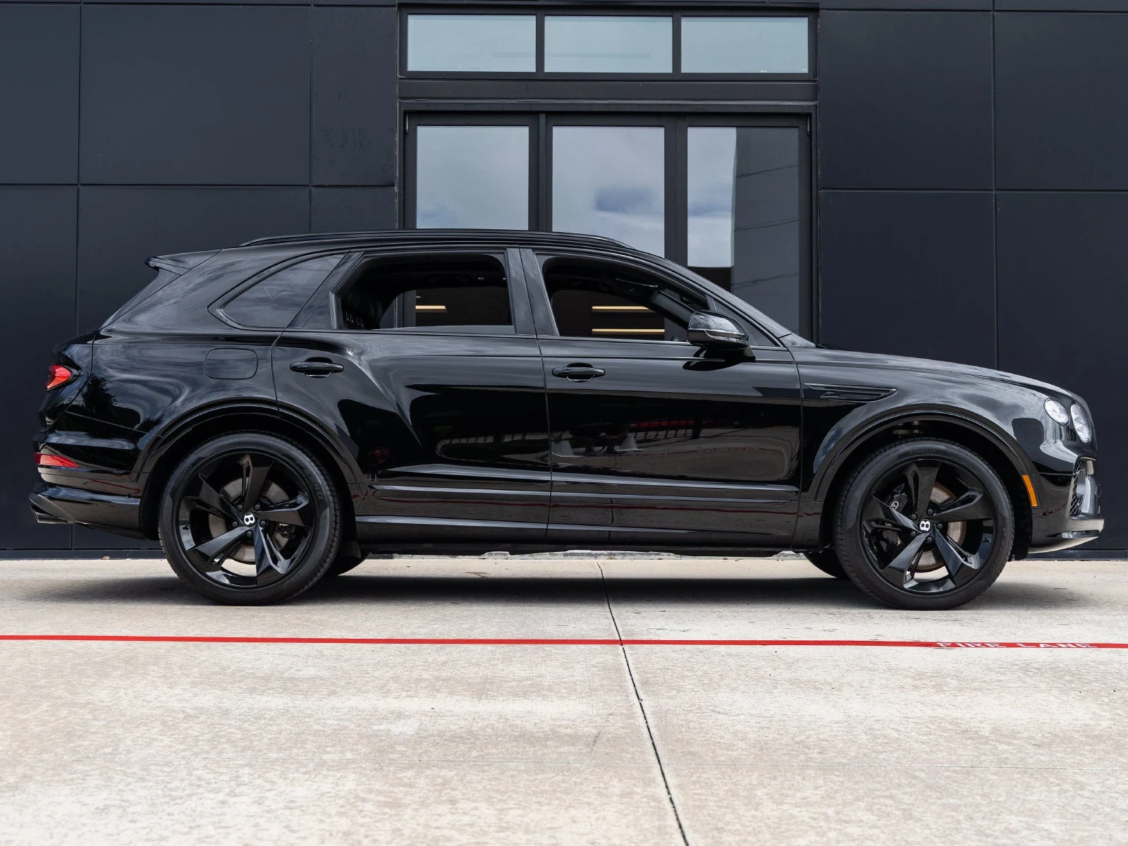 2023 Bentley Bentayga V8, 10/20