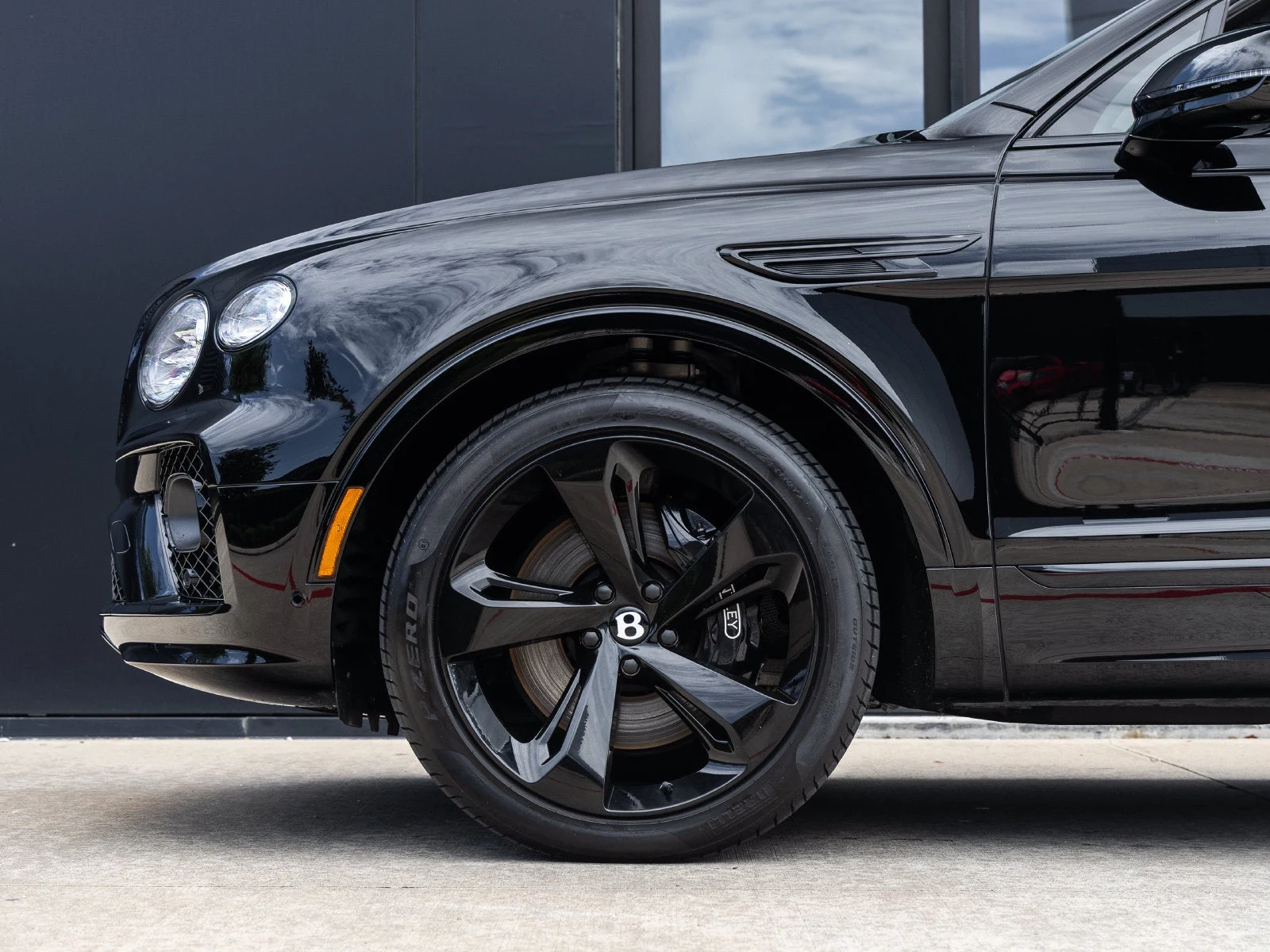 2023 Bentley Bentayga V8, 11/20