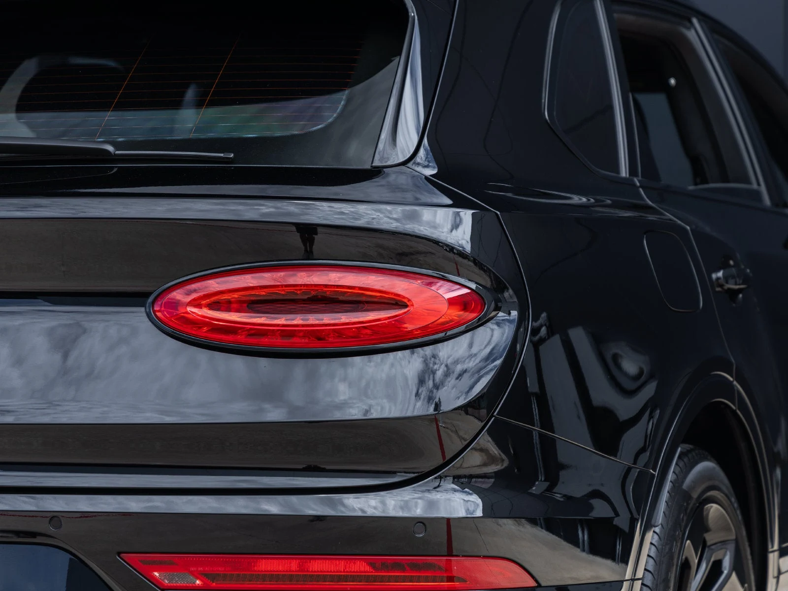 2023 Bentley Bentayga V8, 15/20