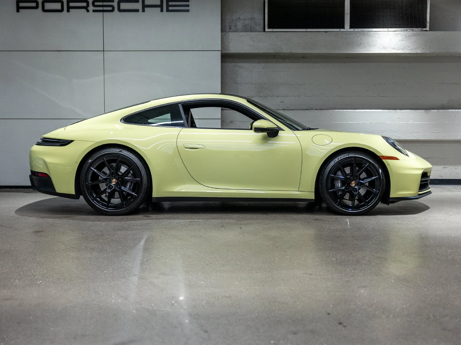 2025 Porsche 911 Carrera (992.2), 9/20