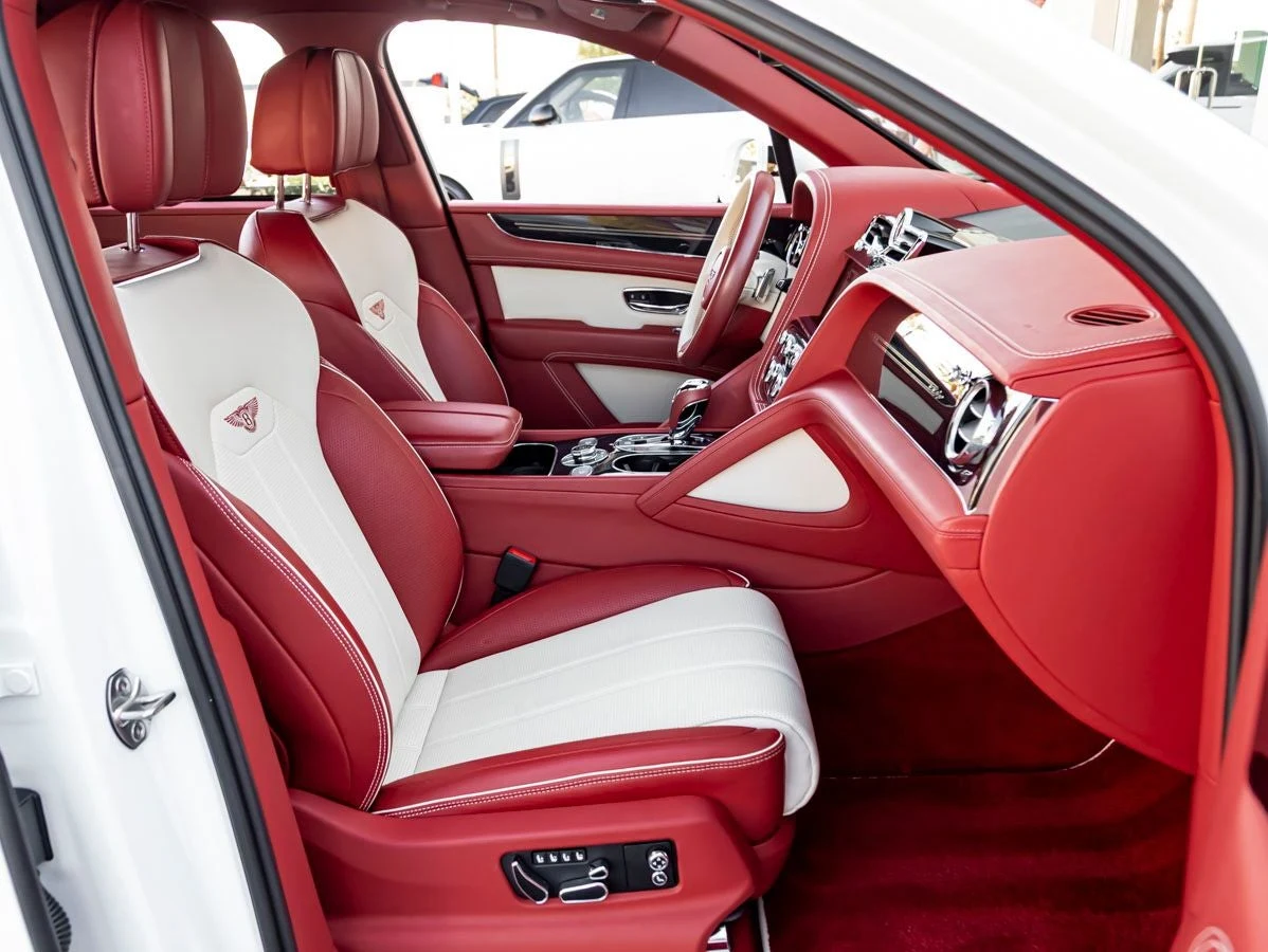 2023 Bentley Bentayga EWB V8, 2/20