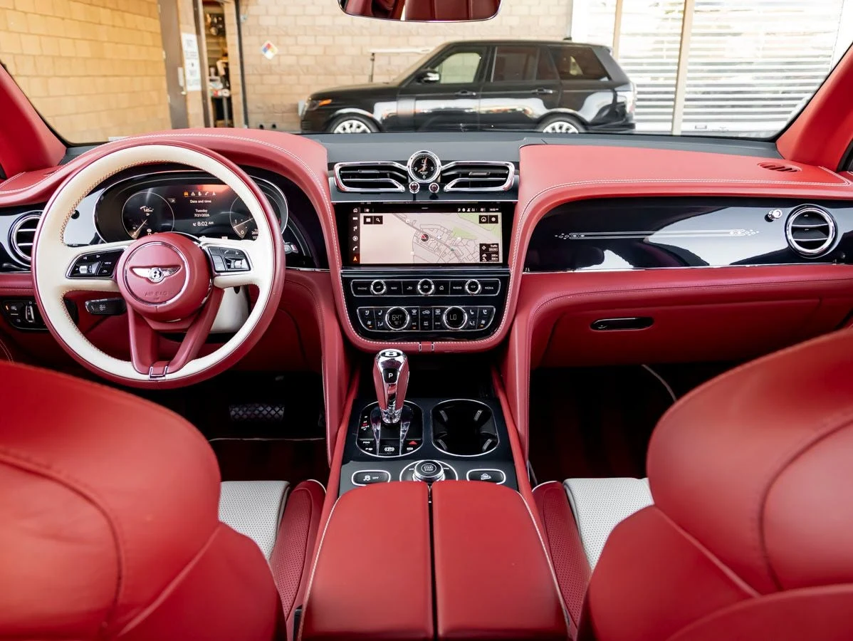 2023 Bentley Bentayga EWB V8, 4/20