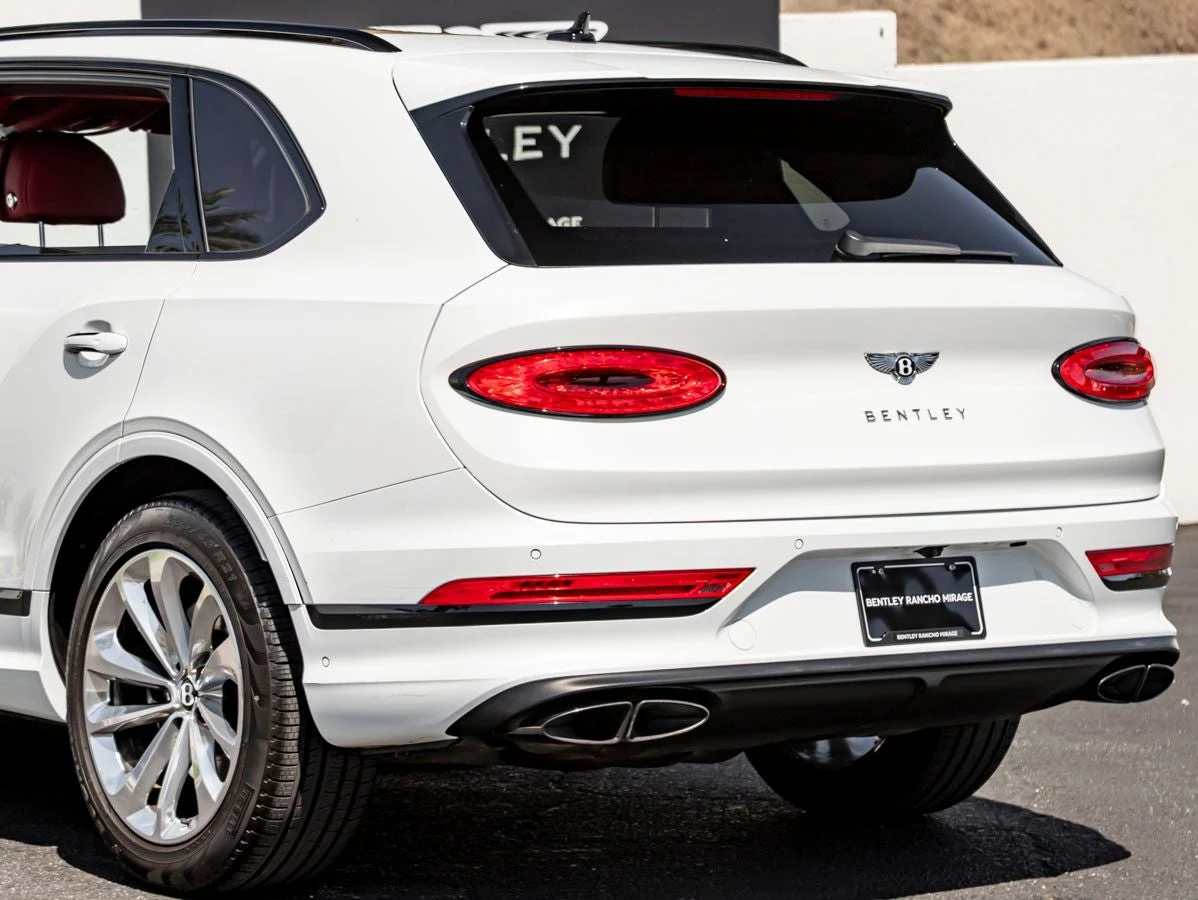 2023 Bentley Bentayga EWB V8, 13/20