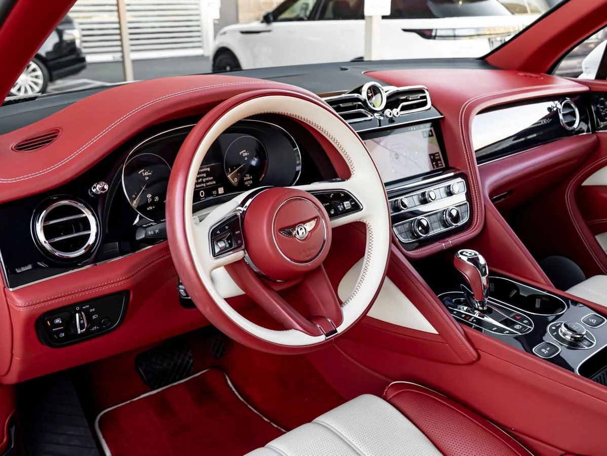 2023 Bentley Bentayga EWB V8, 18/20