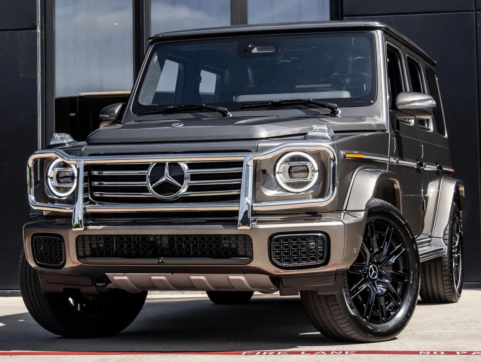 Mercedes-Benz G 550 (W465) · Manufaktur Dakota Brown · Indigo Auto Group