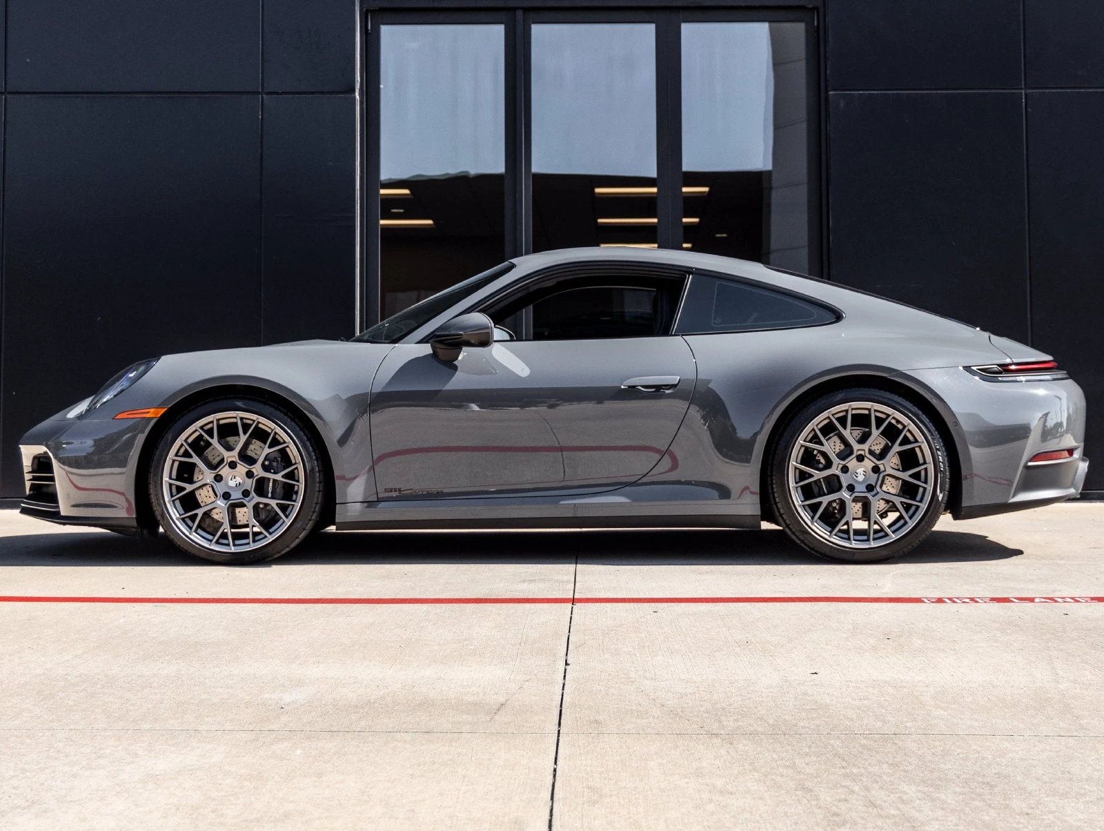 2025 Porsche 911 Carrera (992.2), 2/20