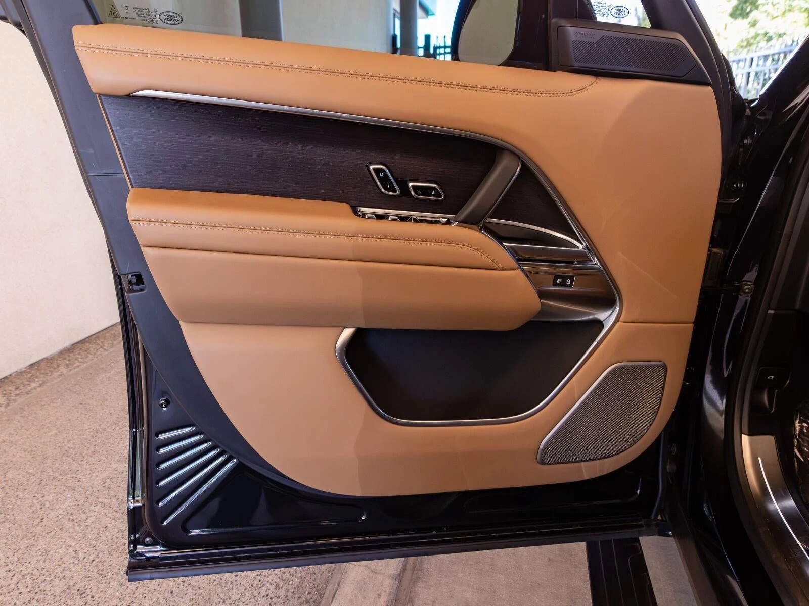 2025 Land Rover Range Rover Autobiography (L460), 8/20