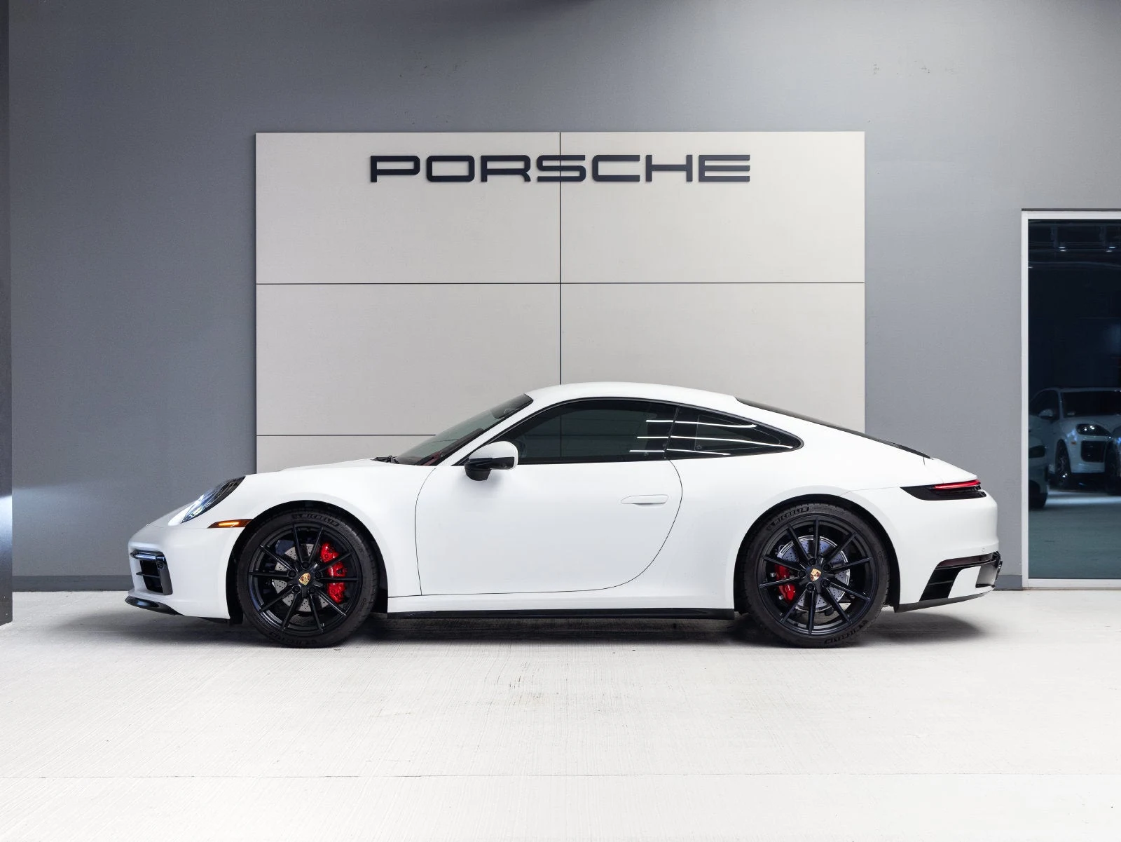 2024 Porsche 911 Carrera (992.1), 2/20
