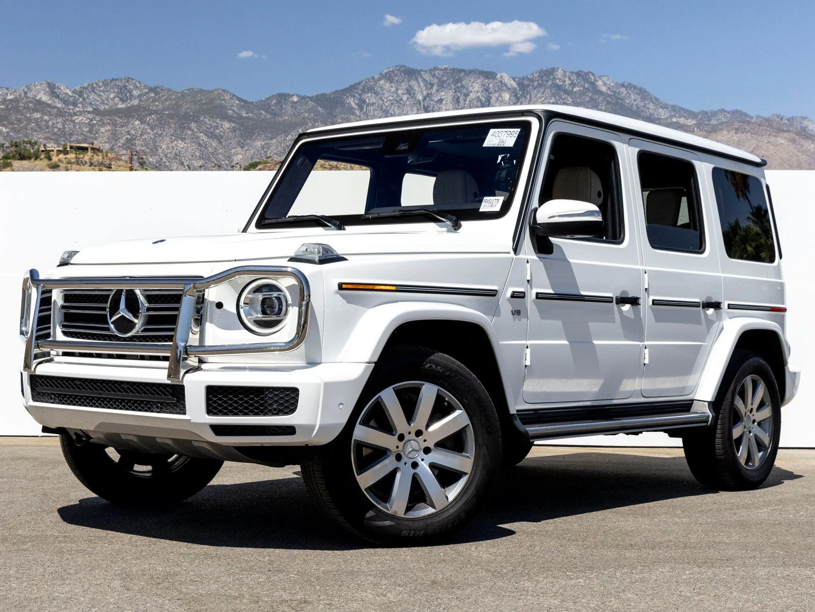 Mercedes-Benz G 550 (W463 2nd Generation) · Polar White · Indigo Auto Group