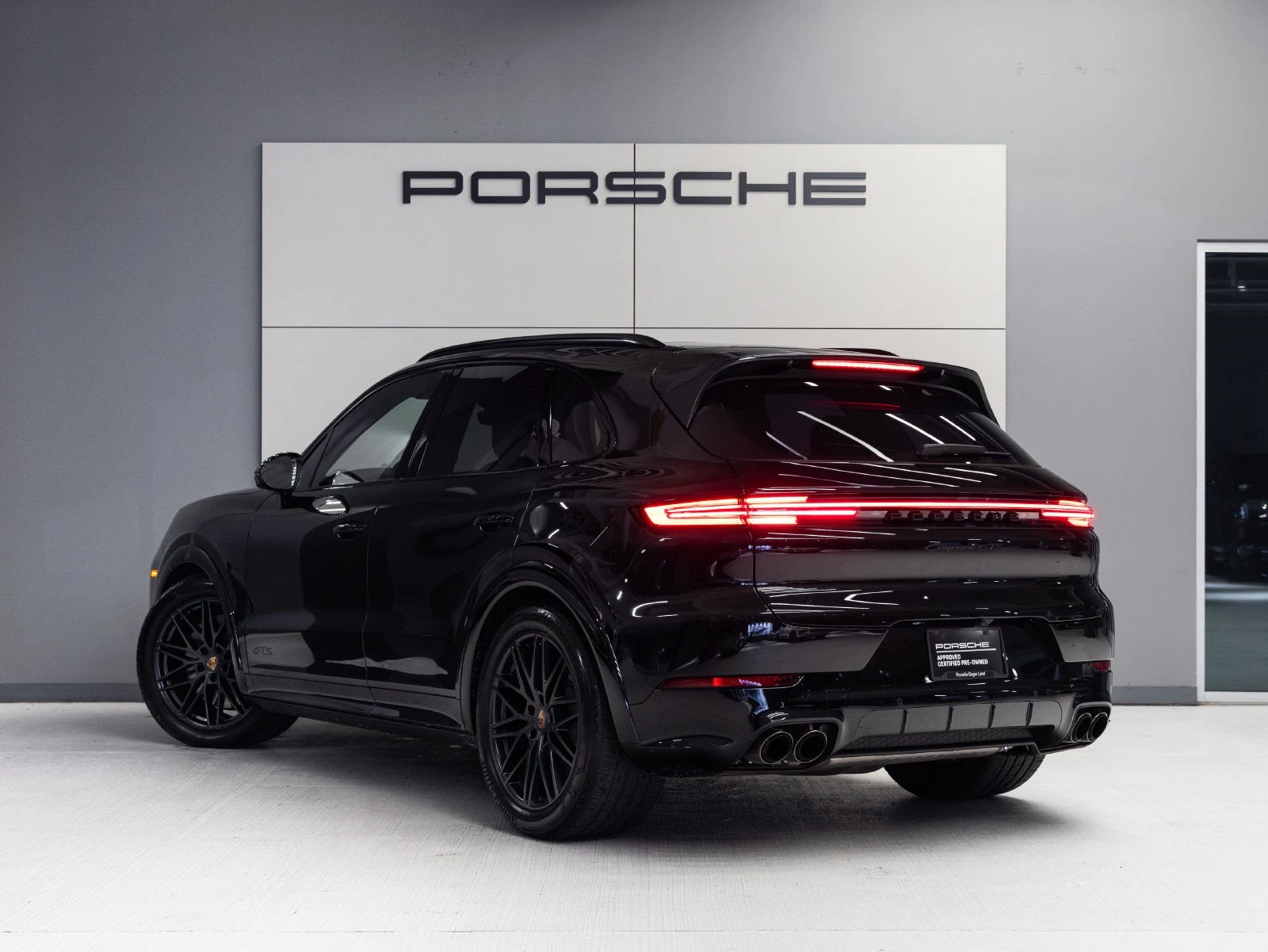 2025 Porsche Cayenne GTS (3rd Generation), 3/20
